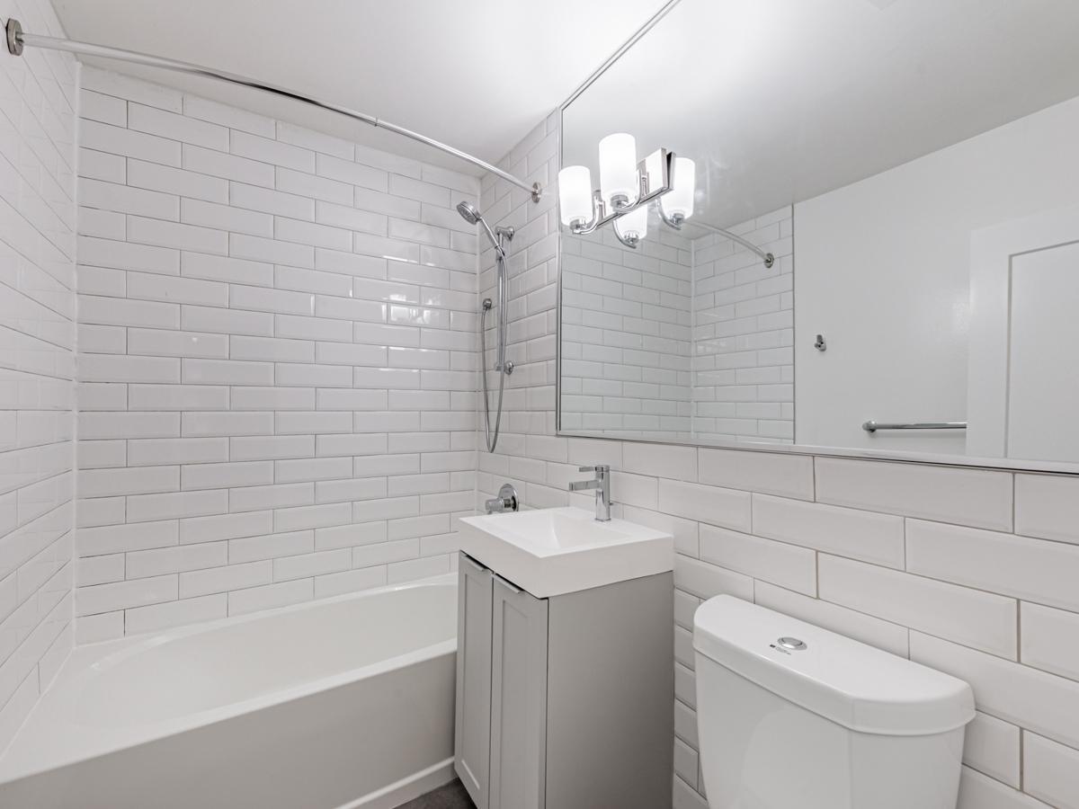 1903 Bayview Avenue - Photo 12