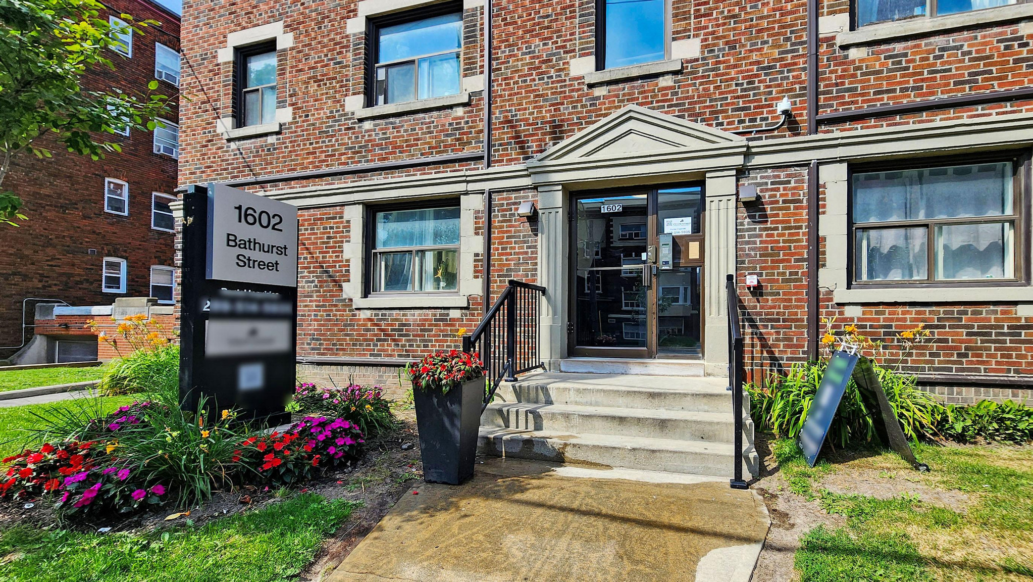 1602 Bathurst Street - Photo 16