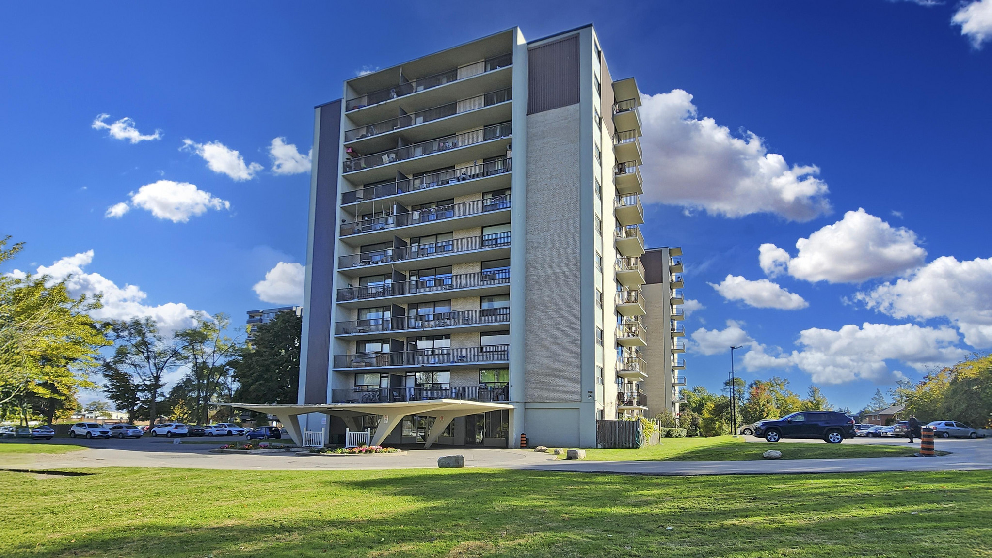 675 Martin Grove Road - Photo 33