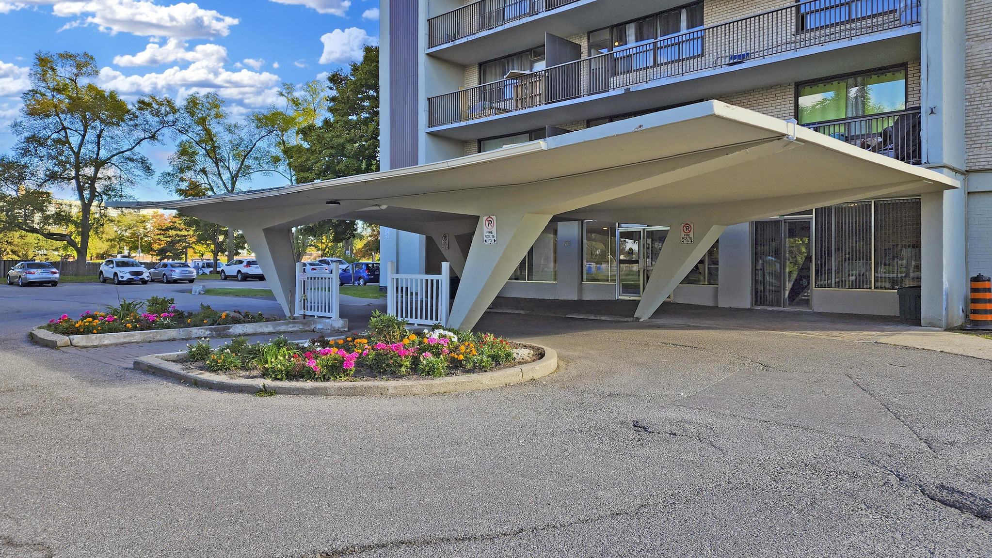 675 Martin Grove Road - Photo 35