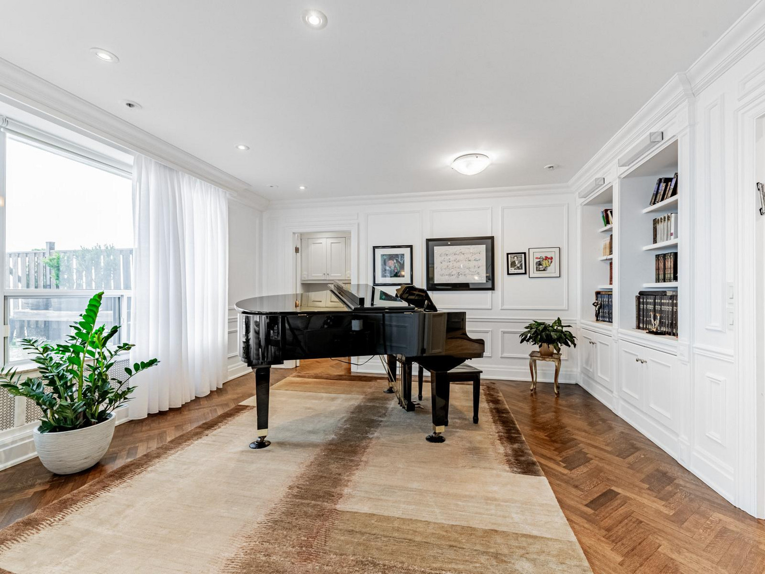2500 Bathurst Street  - Photo 27