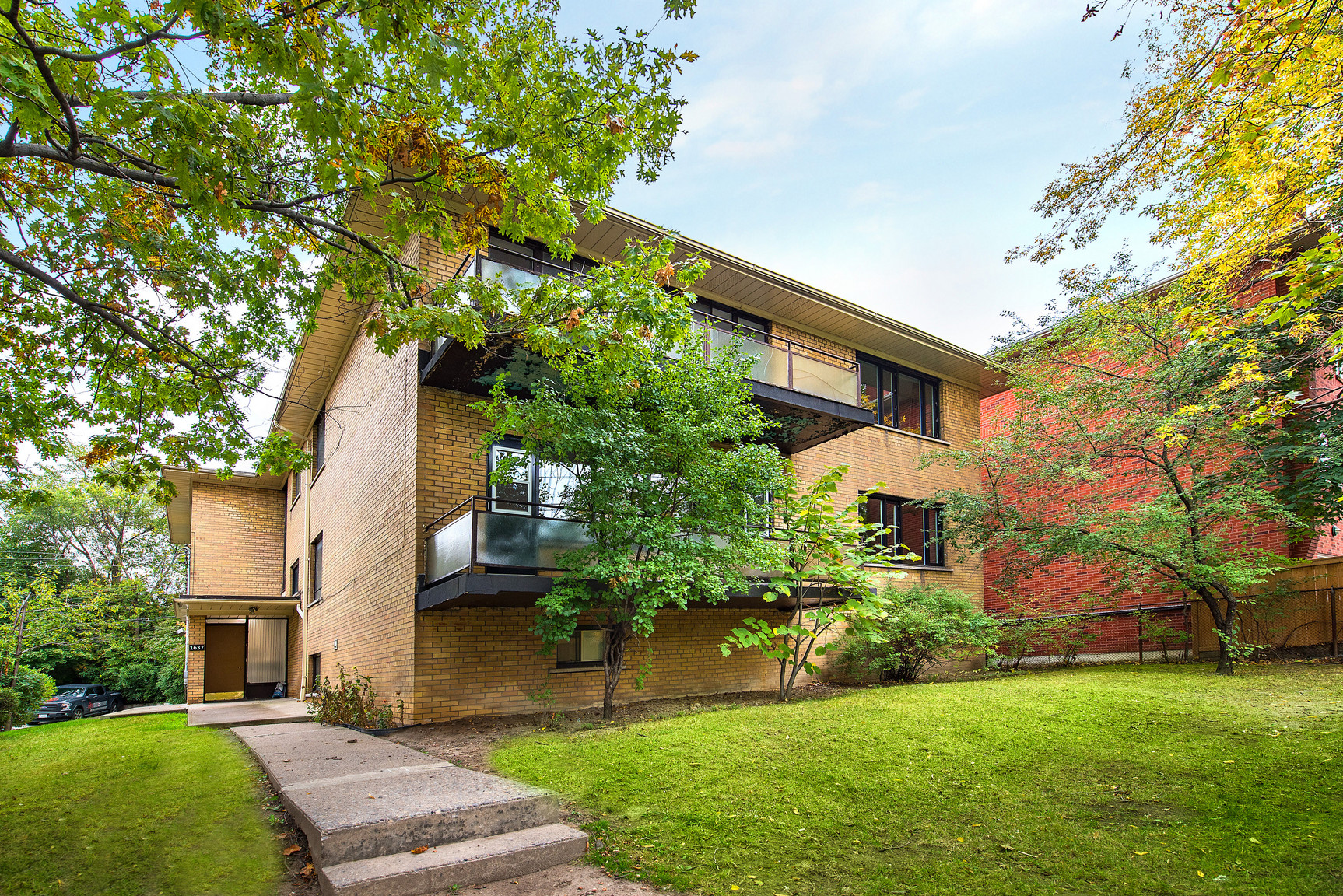 1637-1645 Bathurst Street - Photo 2