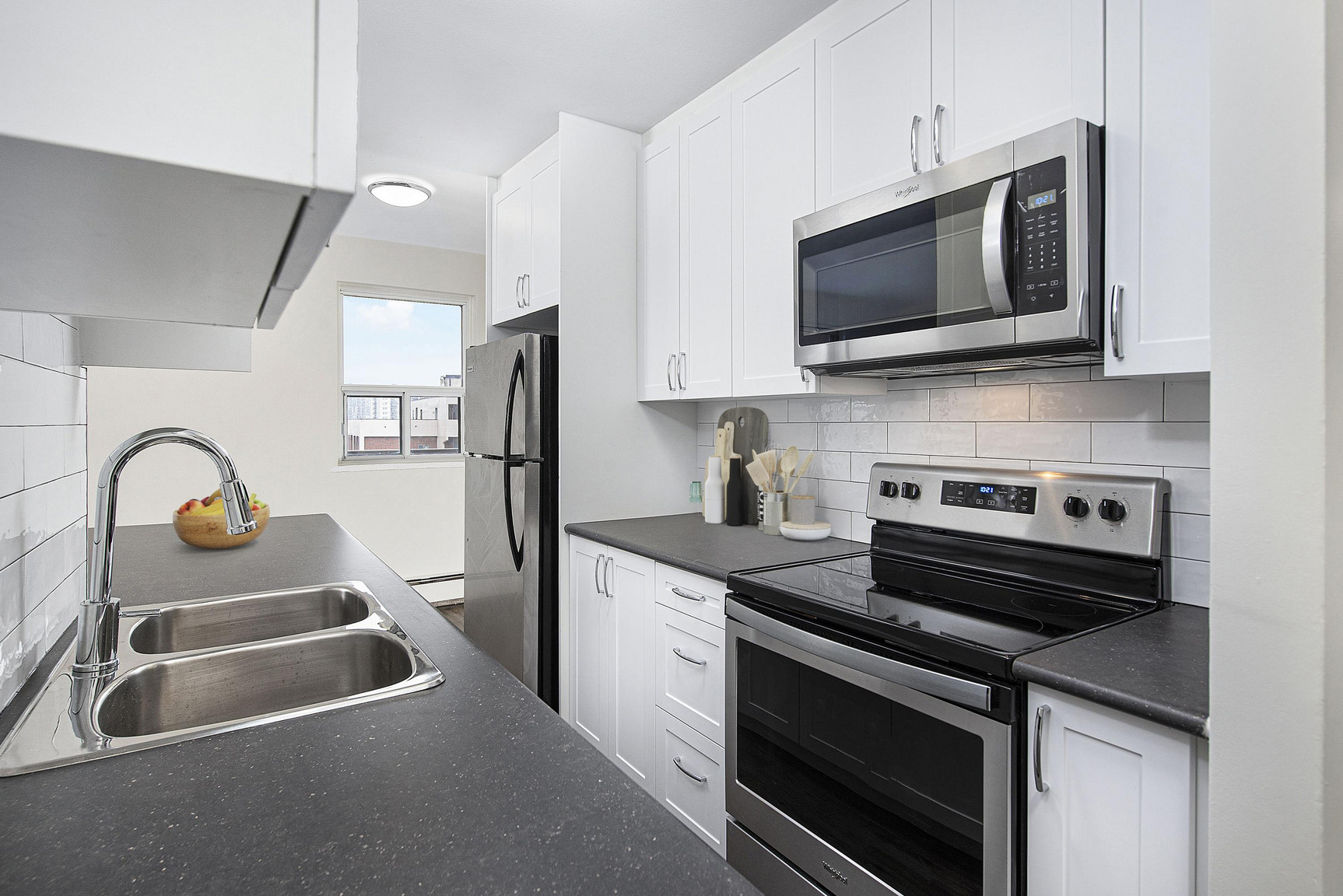 1637-1645 Bathurst Street - Photo 11