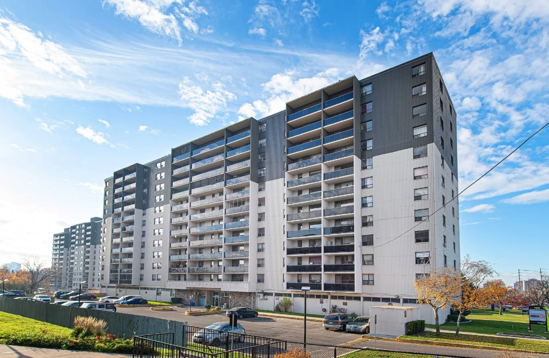 120 Dundas Street East - Photo 3