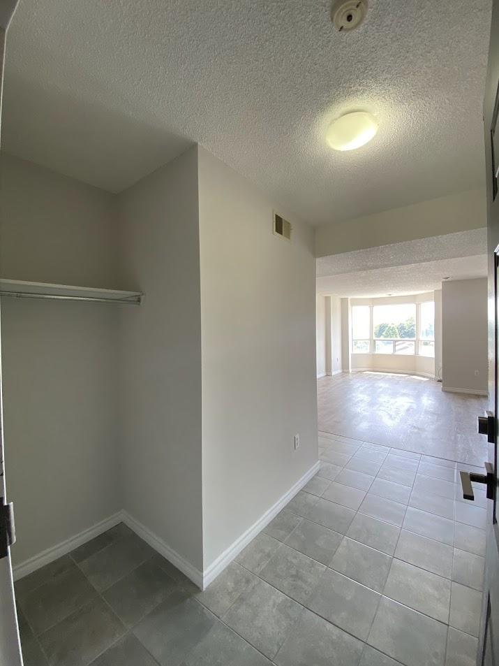 308-30 Chapman Court - Photo 32