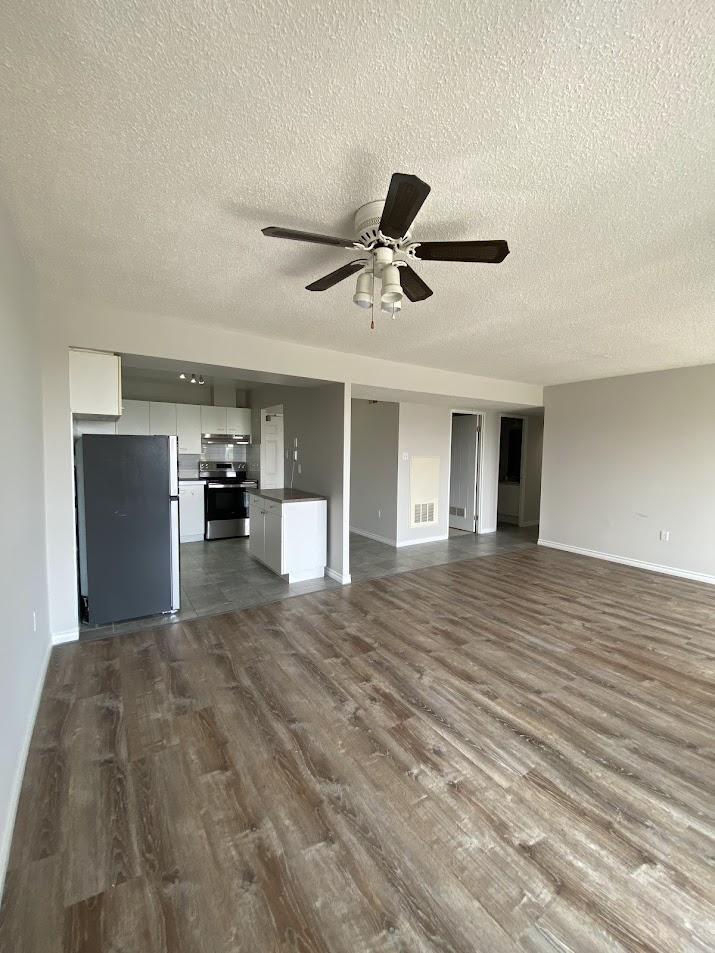 308-30 Chapman Court - Photo 8