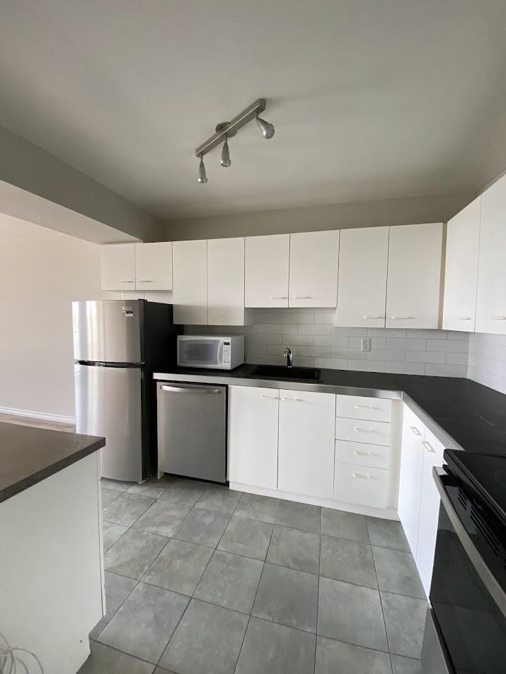 308-30 Chapman Court - Photo 4