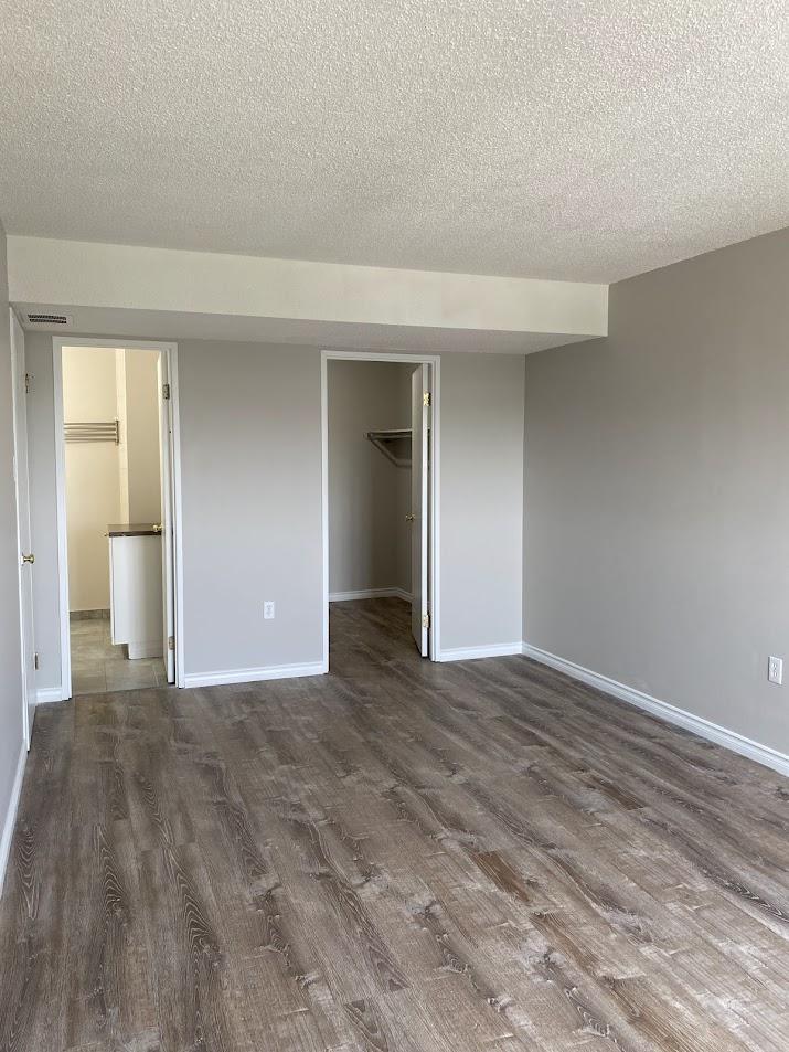 308-30 Chapman Court - Photo 20
