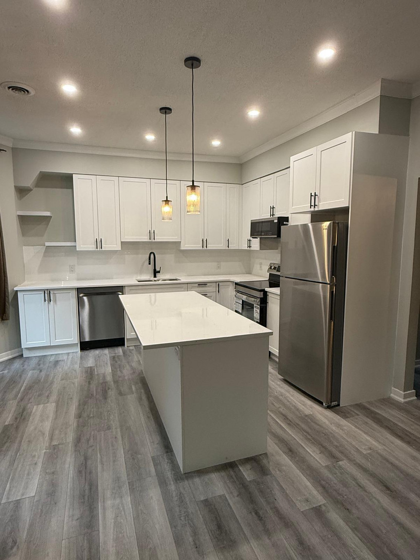 Main 203 Elmwood Avenue East - Photo 4