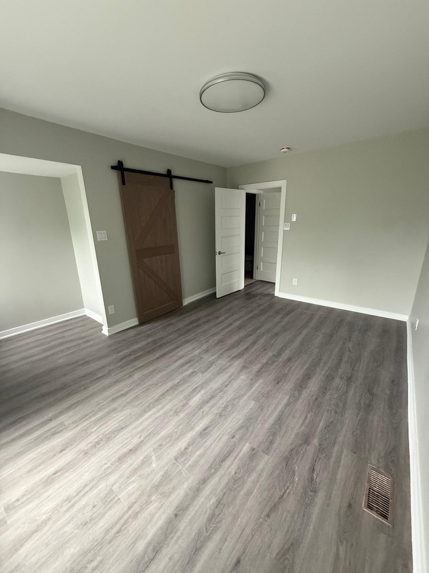 Main 203 Elmwood Avenue East - Photo 14