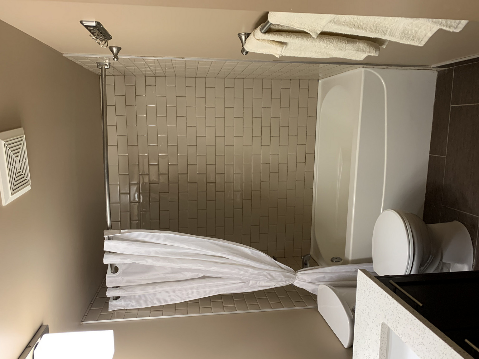 Mission Apartments  - Photo 9