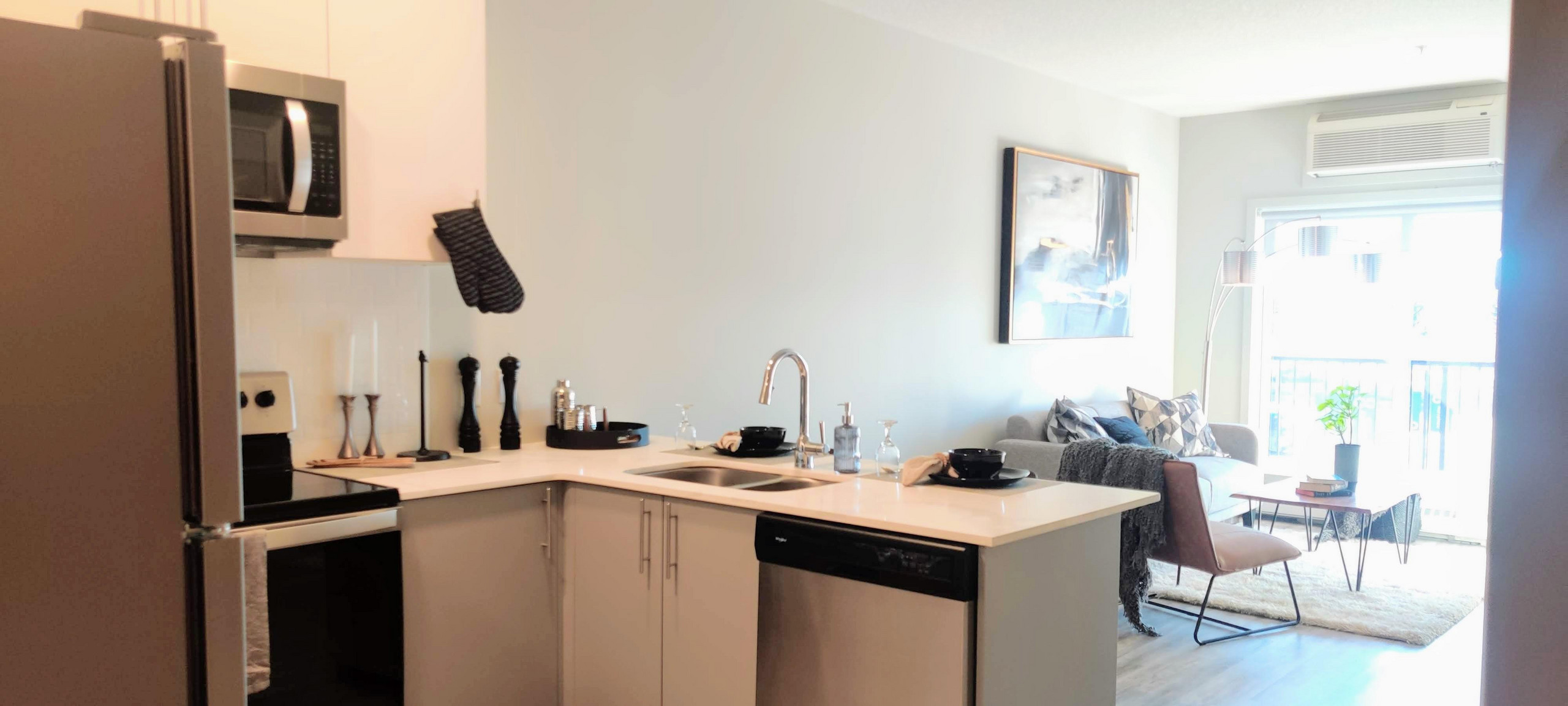 The Louvre Apartments - Photo 5