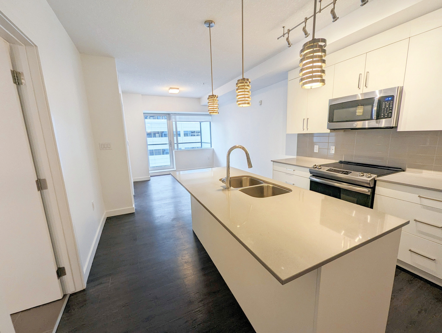 CAPITAL Apartments in Downtown Edmonton  - Photo 63