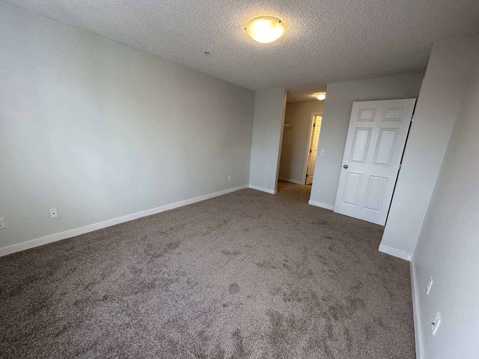 Lake Ridge Apartments - Photo 17