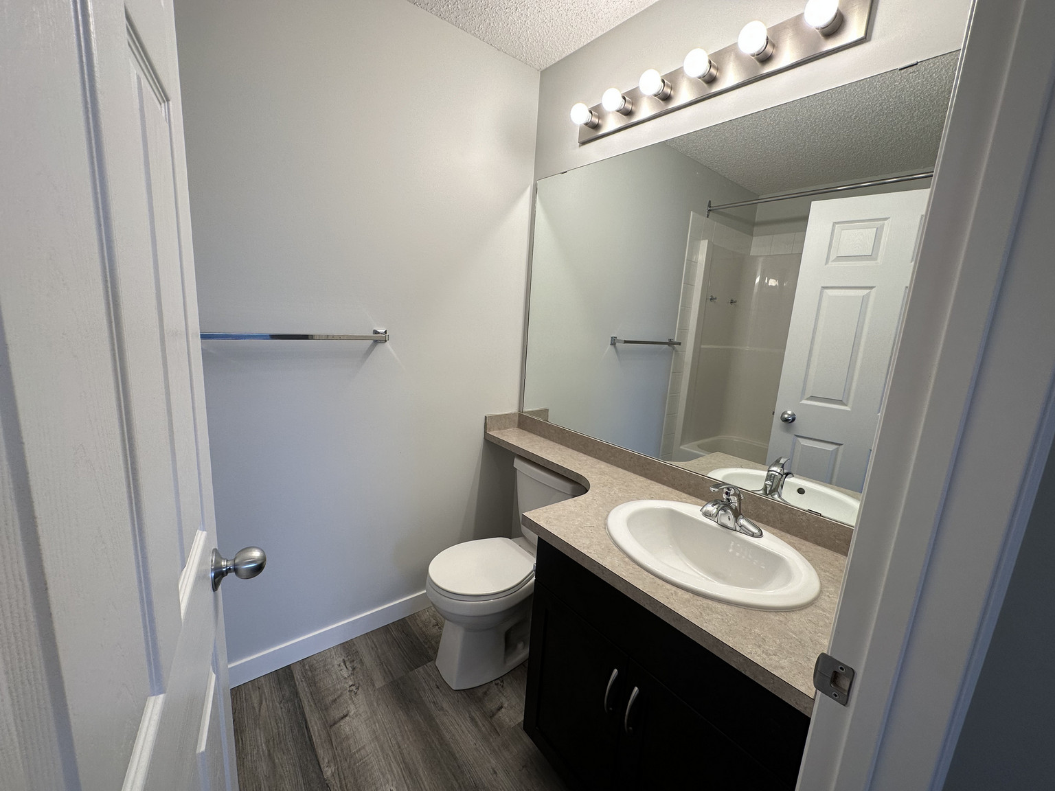 Lake Ridge Apartments - Photo 15