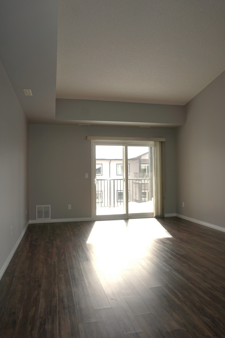 Carriage Homes/Apartments for Rent | West Edmonton - Photo 25