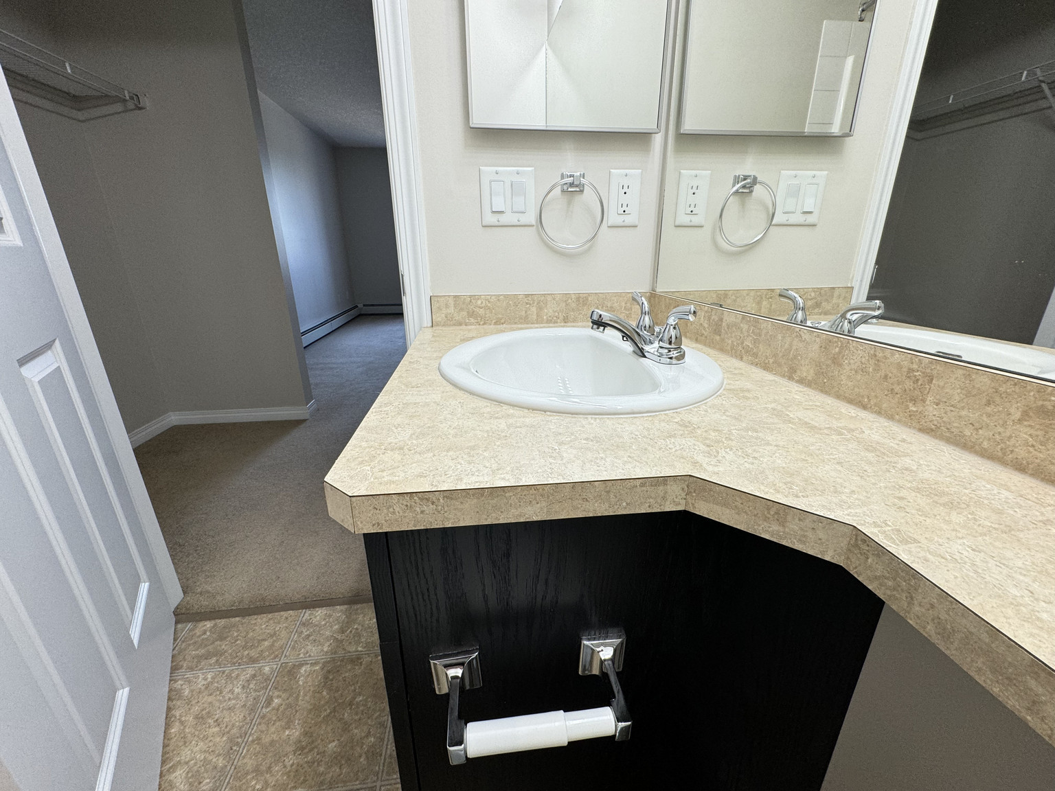 River Gate | Apartments in West Edmonton  - Photo 32