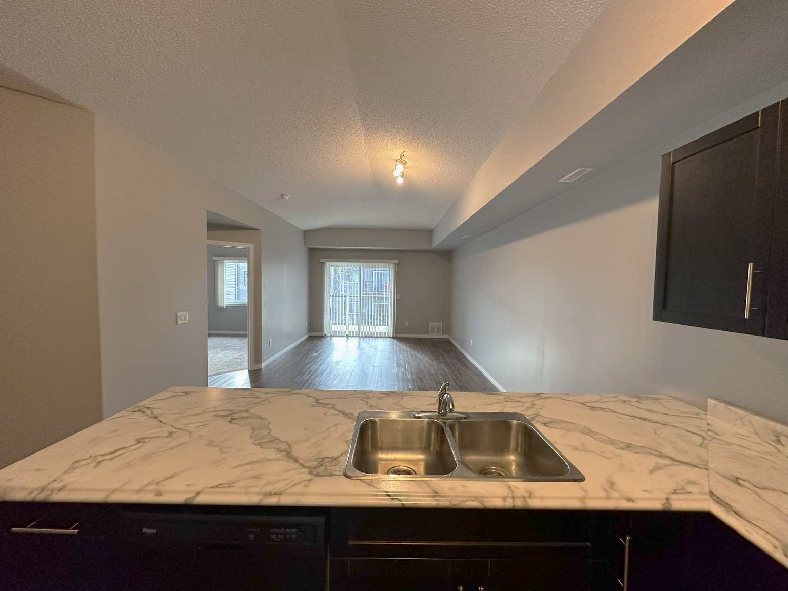 Carriage Homes/Apartments for Rent | West Edmonton - Photo 6