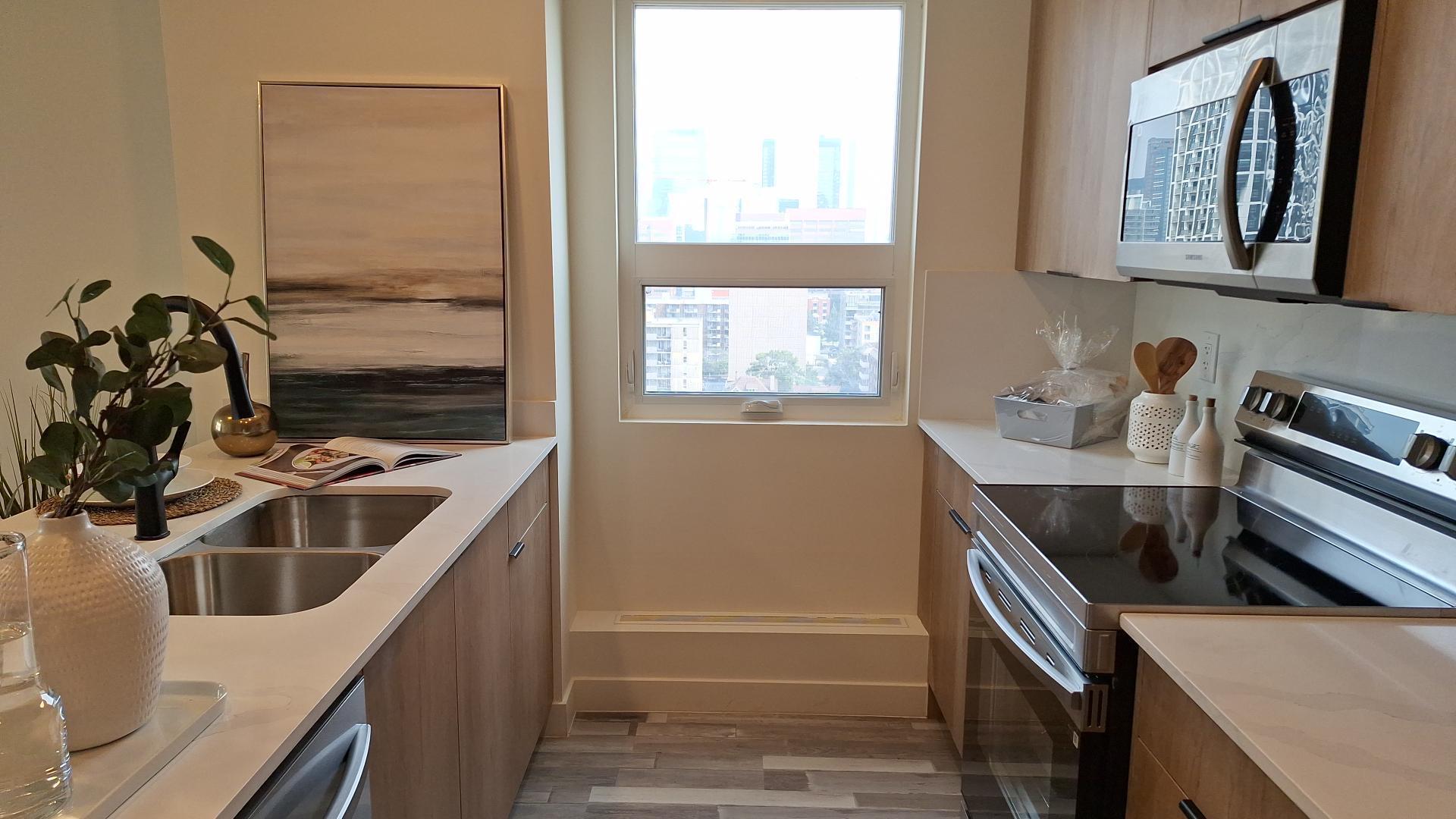 Rent 1800 Apartments in Mission Calgary.  - Photo 11