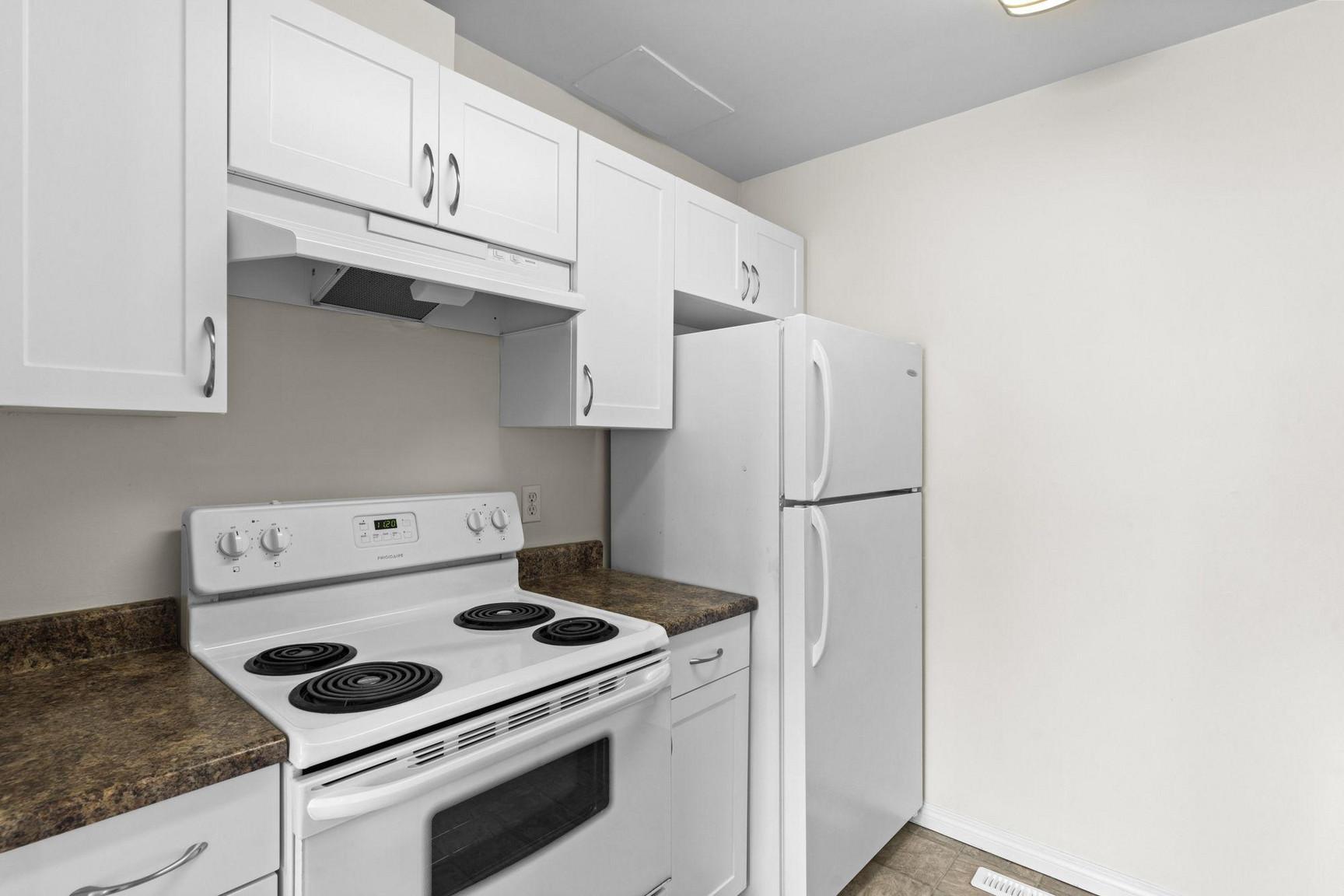 Lymburn Lane 3 Bed Townhomes | Water and Gas are not included | No Dog Allowed | Parking Included - Photo 30