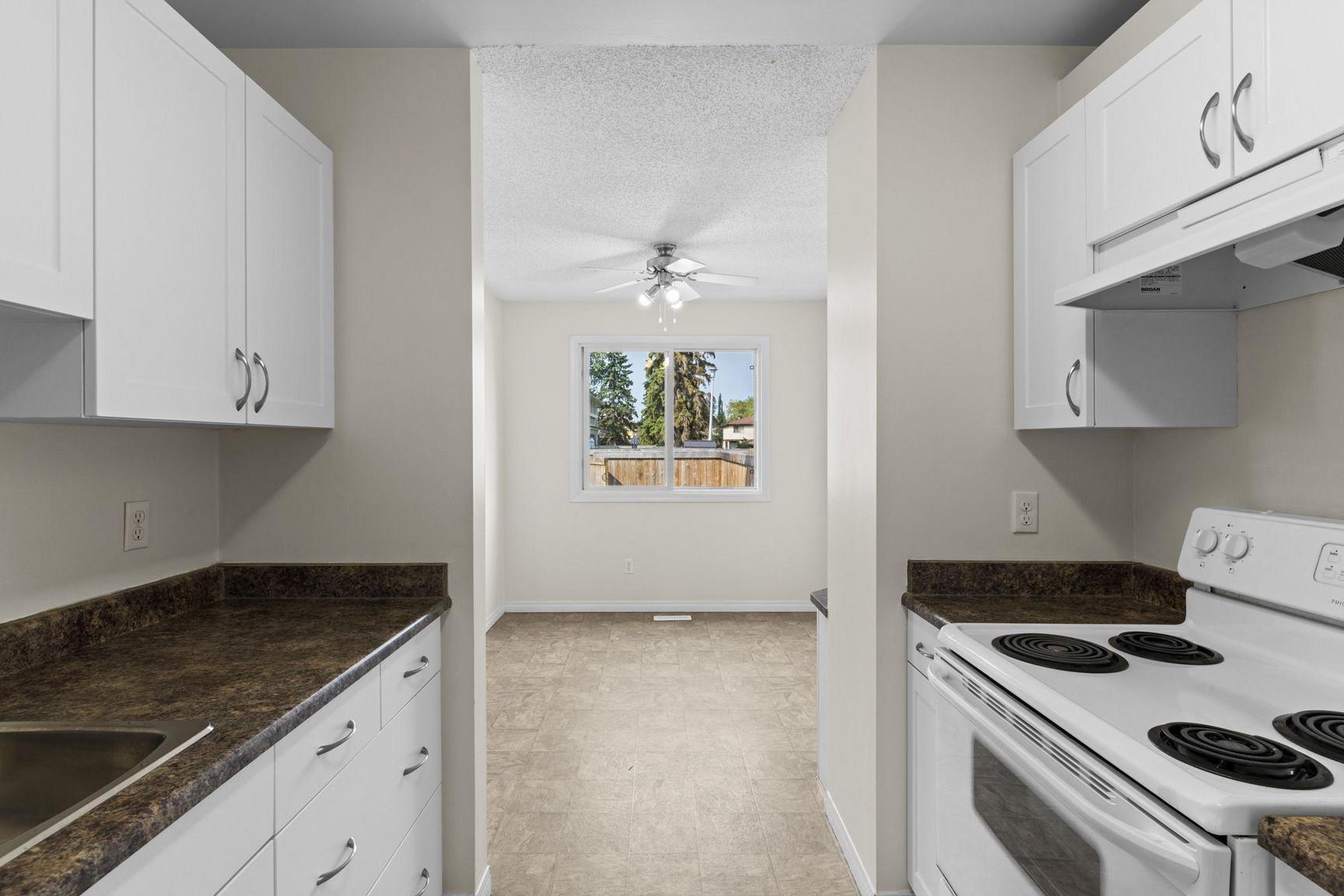 Lymburn Lane 3 Bed Townhomes | Water and Gas are not included | No Dog Allowed | Parking Included - Photo 33