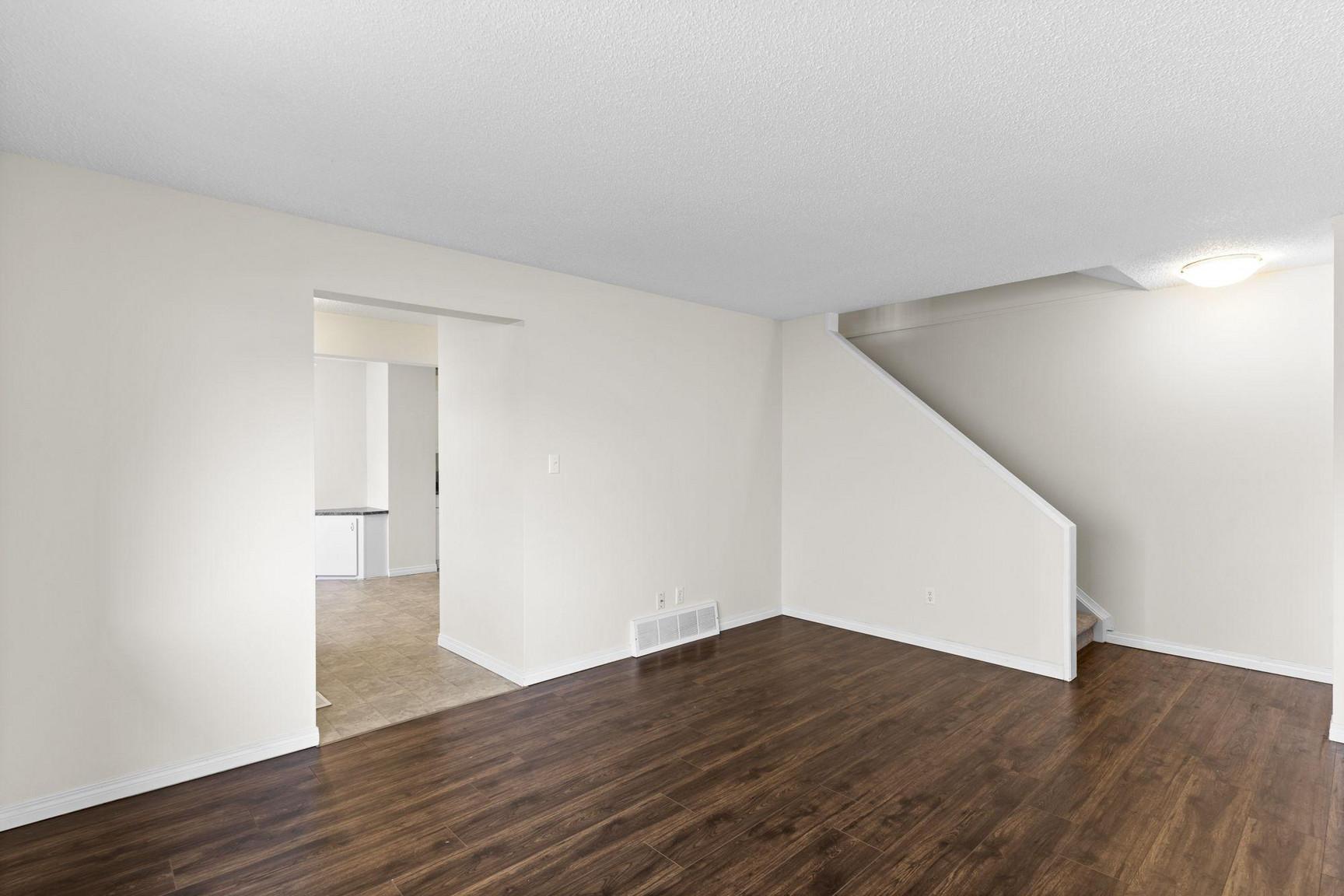 Lymburn Lane 3 Bed Townhomes | Water and Gas are not included | No Dog Allowed | Parking Included - Photo 39