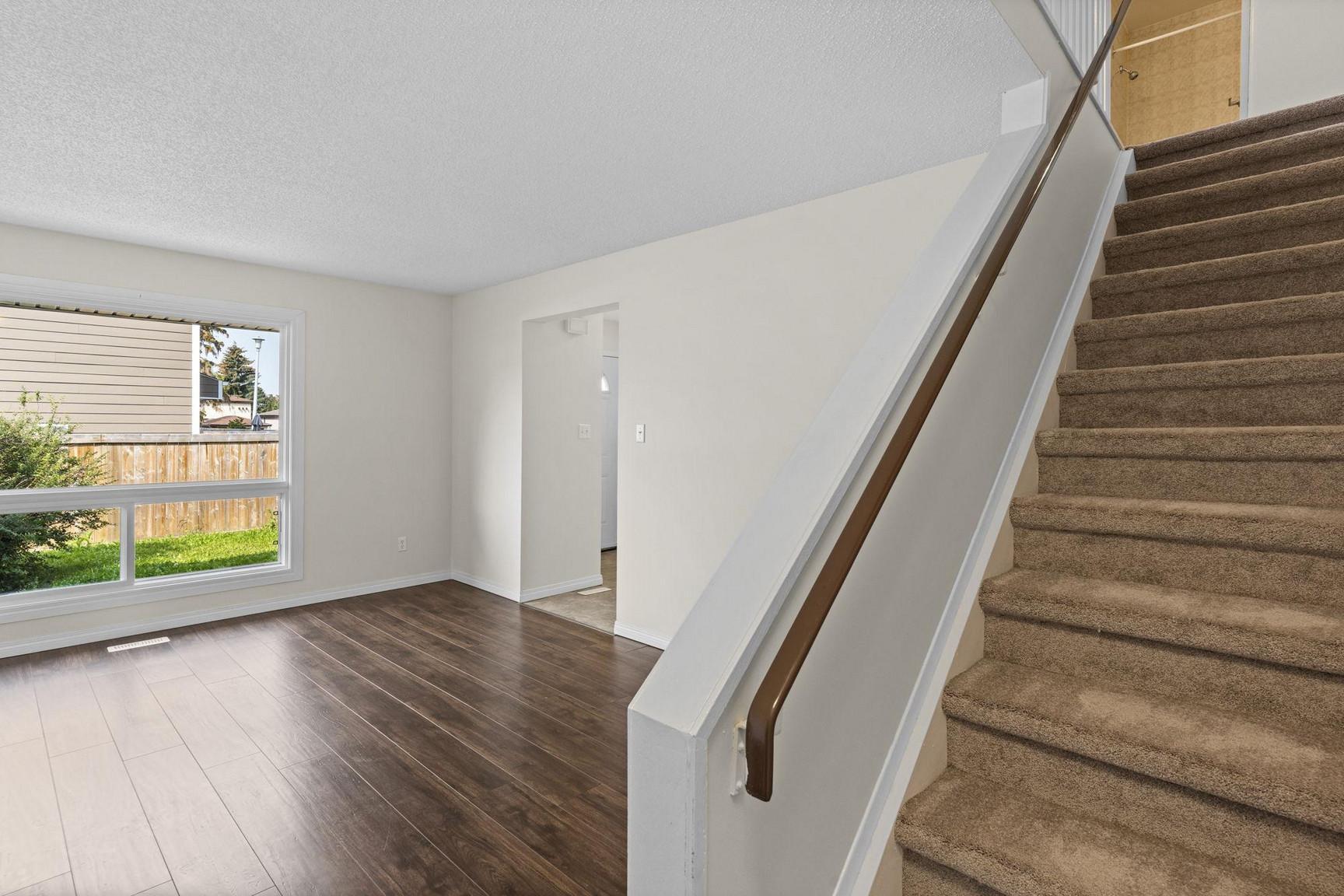 Lymburn Lane 3 Bed Townhomes | Water and Gas are not included | No Dog Allowed | Parking Included - Photo 42