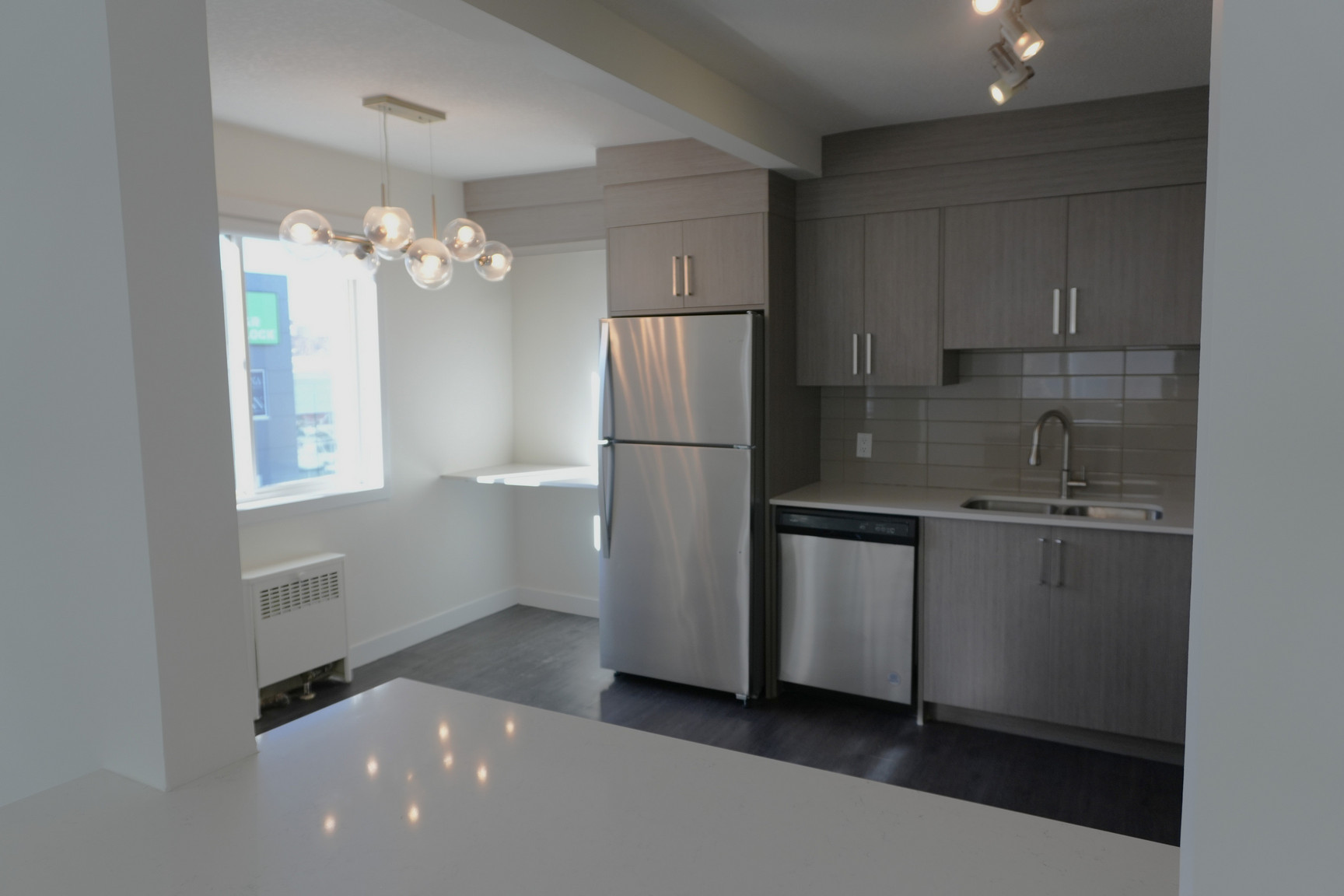 Shelbourne Apartments on 17 Ave in Calgary  - Photo 17