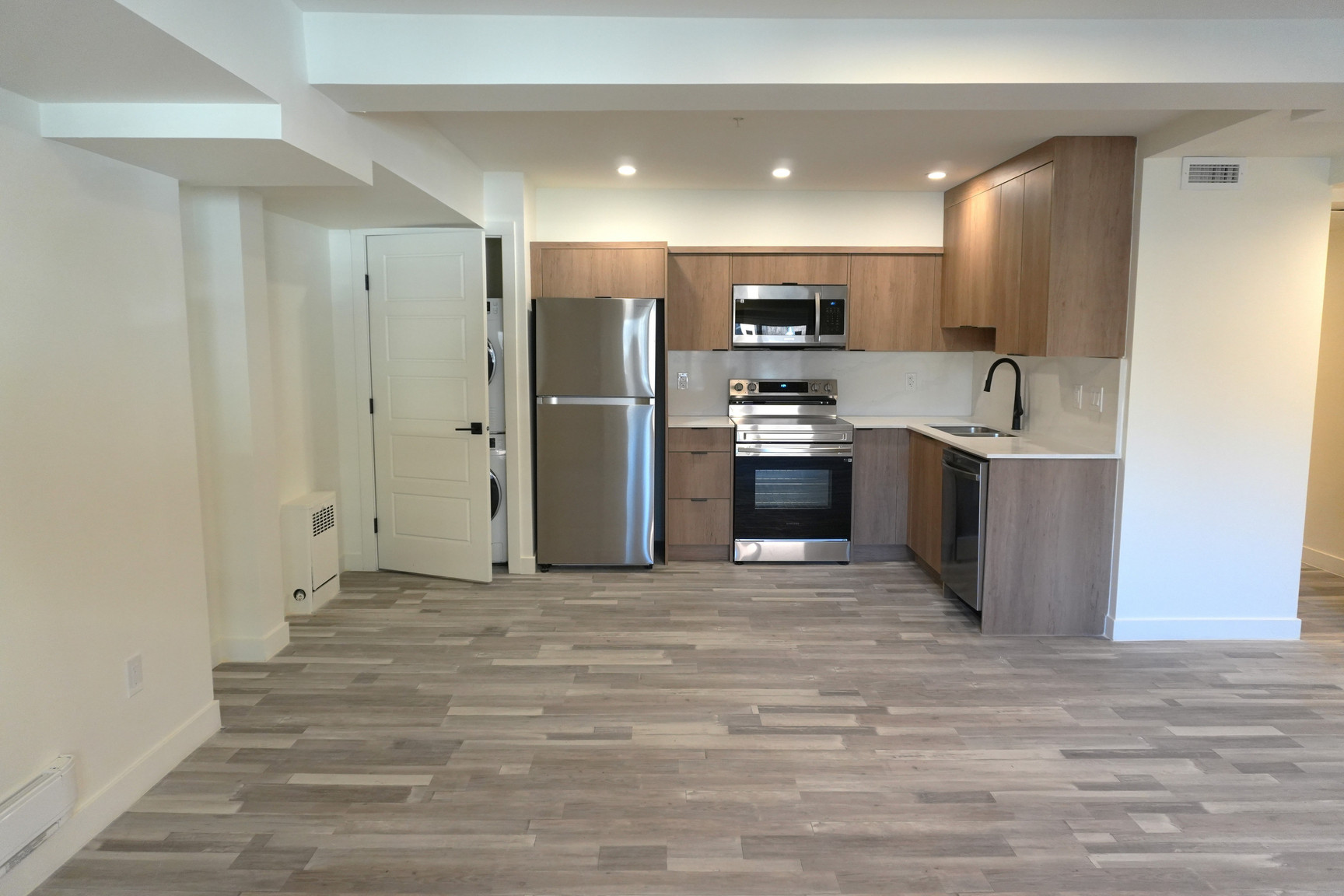Shelbourne Apartments on 17 Ave in Calgary  - Photo 97