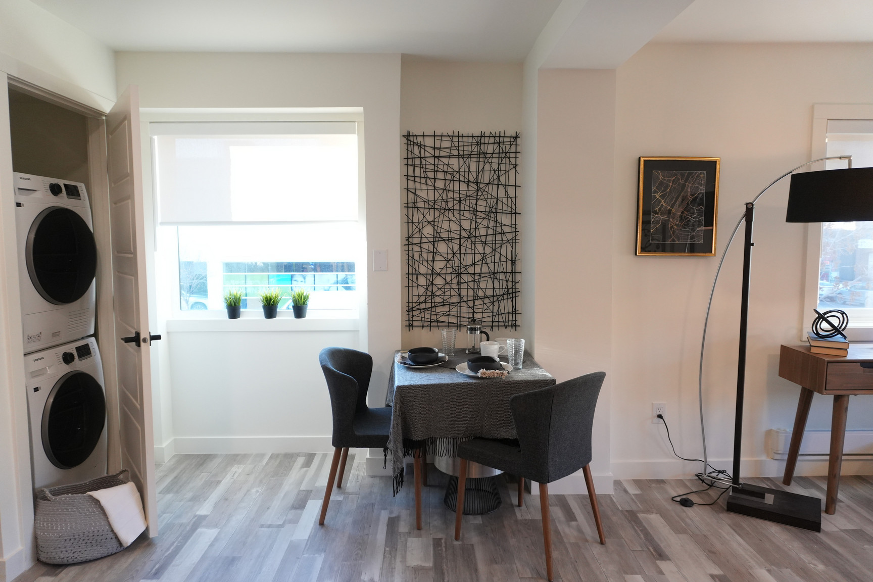 Shelbourne Apartments on 17 Ave in Calgary  - Photo 7