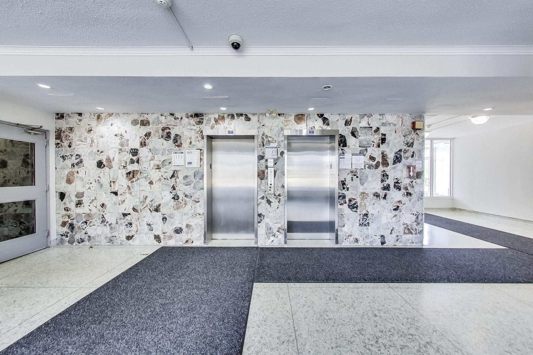 Humber River Apartments - Photo 8