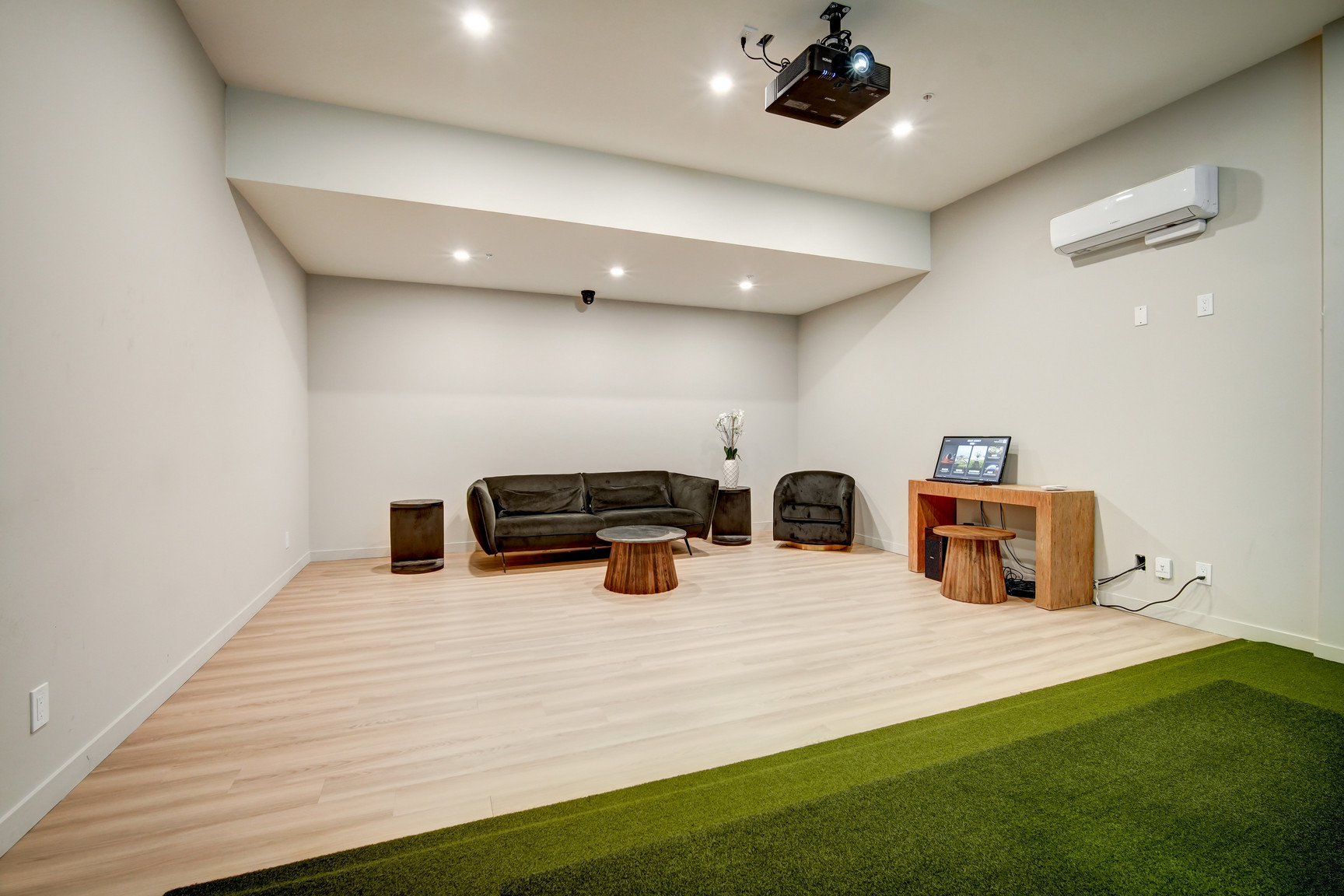 Koda Residences - Photo 40