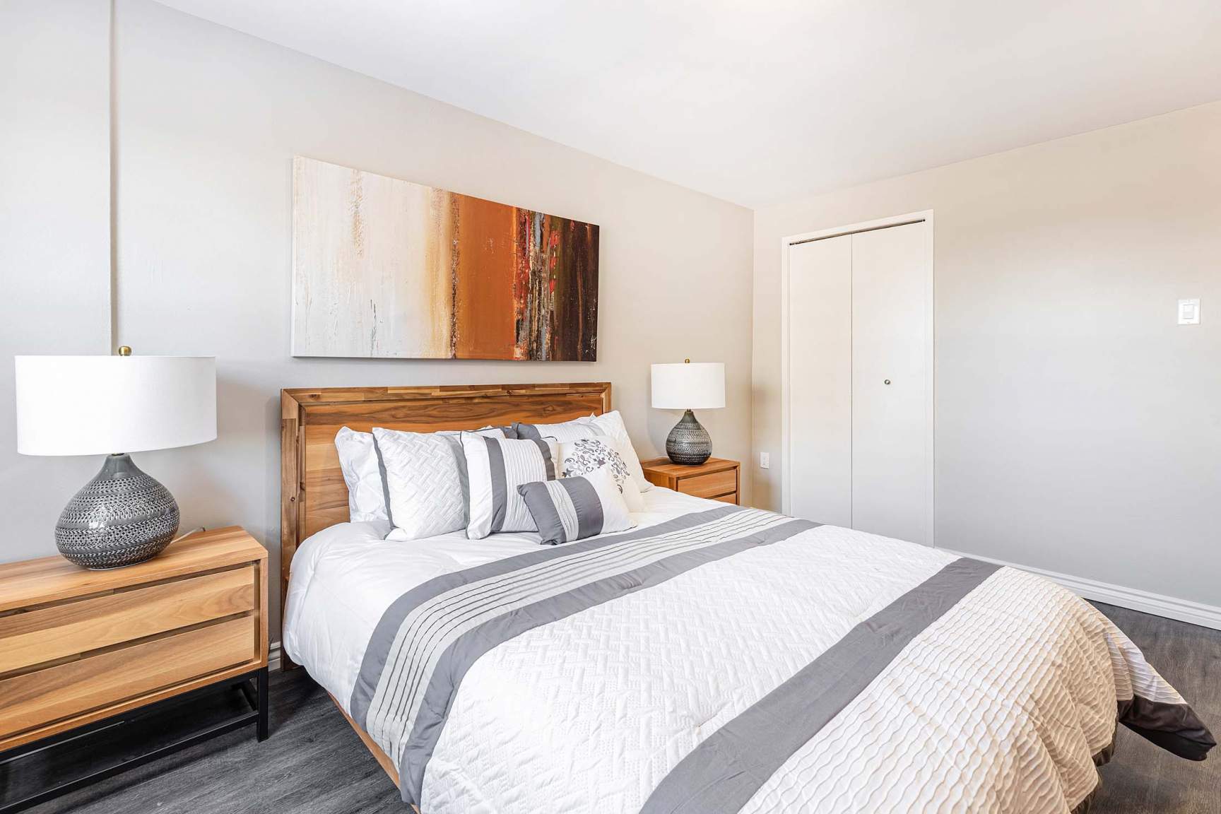 St. James Place II - Photo 27