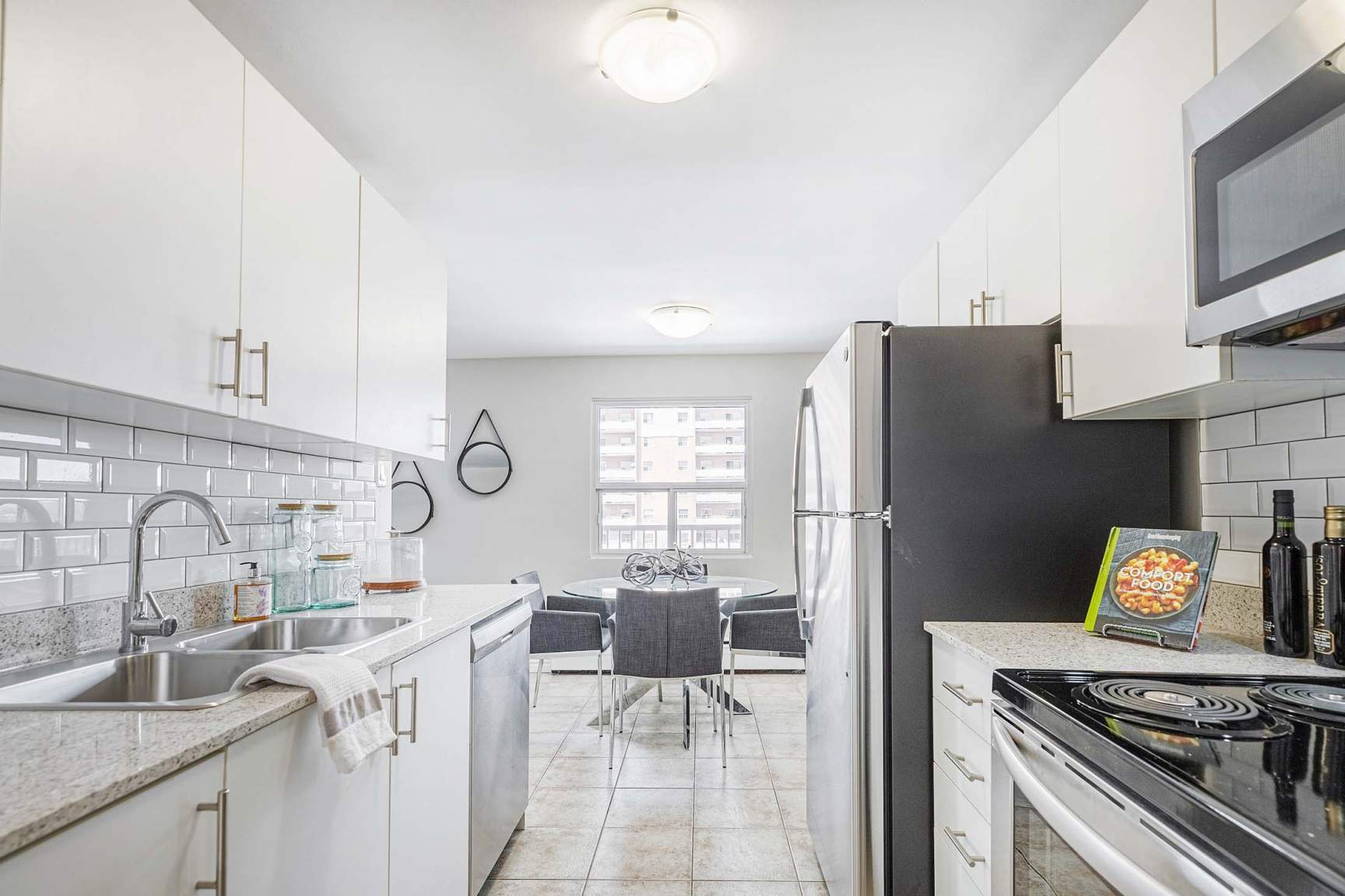St. James Place I - Photo 13