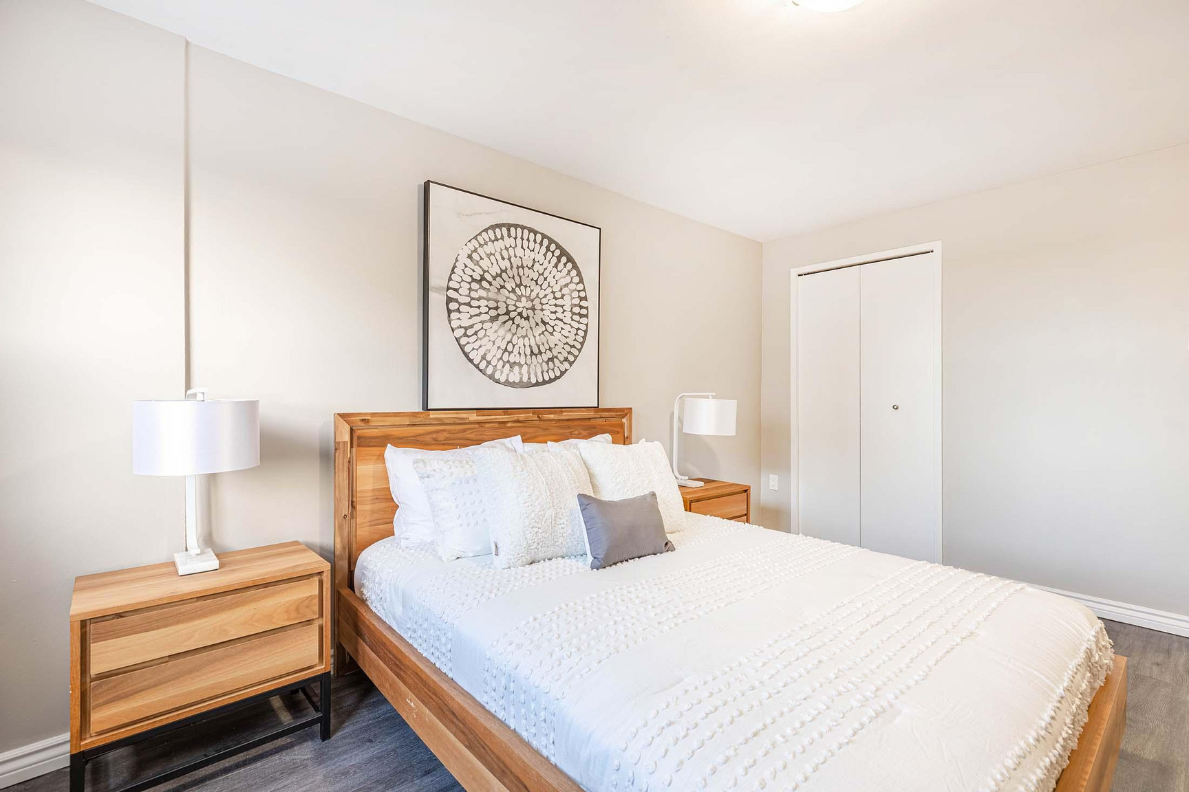 St. James Place IV - Photo 18