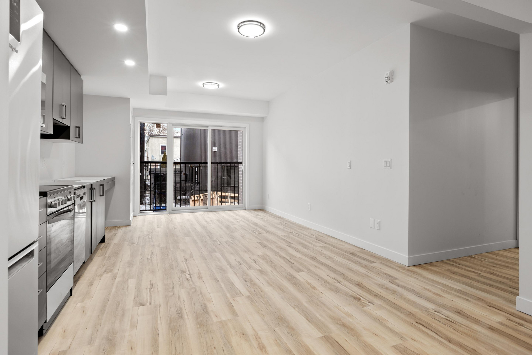 177 Armstrong - Photo 32