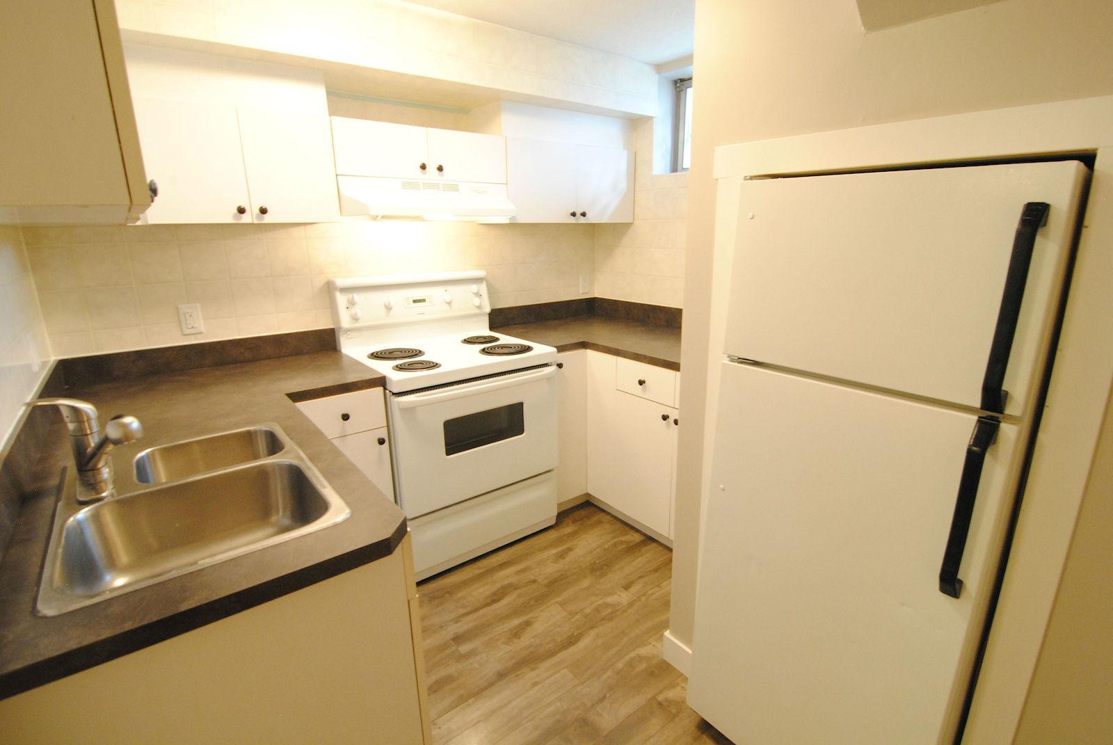 11206 38 Street Northwest, Edmonton, Alberta, Canada, T5W 2G2 - Photo 3