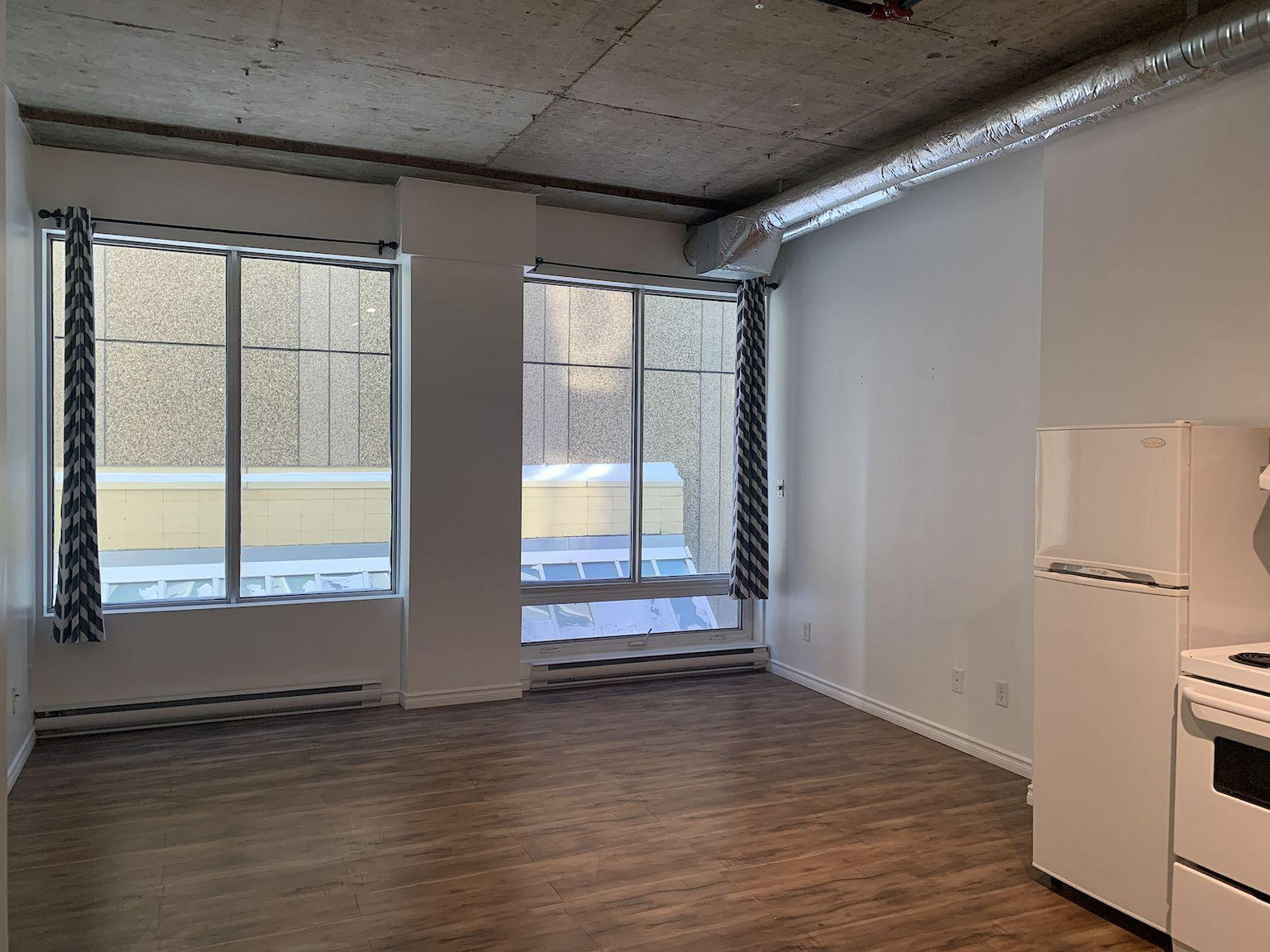 10024 Jasper Avenue 407, Edmonton, Alberta, Canada, T5J 1R2