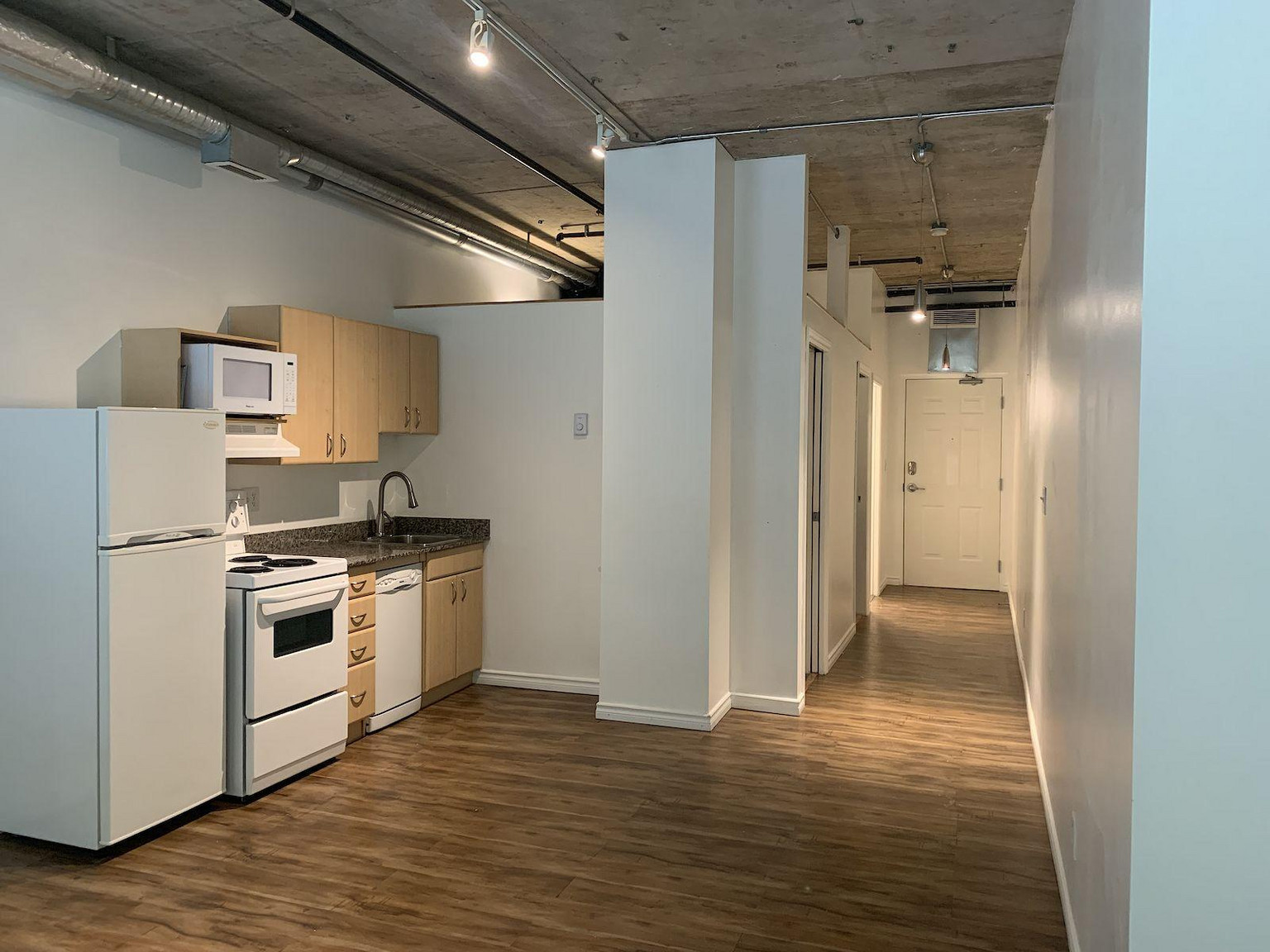 10024 Jasper Avenue 407, Edmonton, Alberta, Canada, T5J 1R2 - Photo 3
