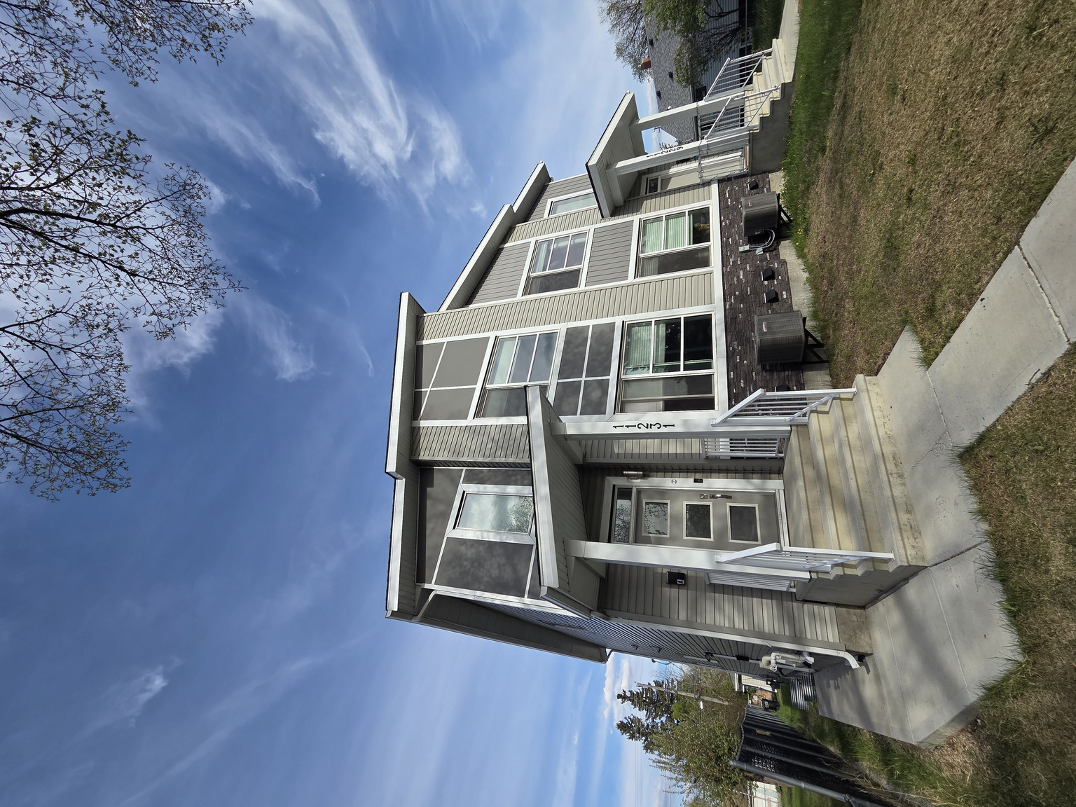 11231 102 Street Northwest, Main, Edmonton, Alberta, Canada, T5G 2E2