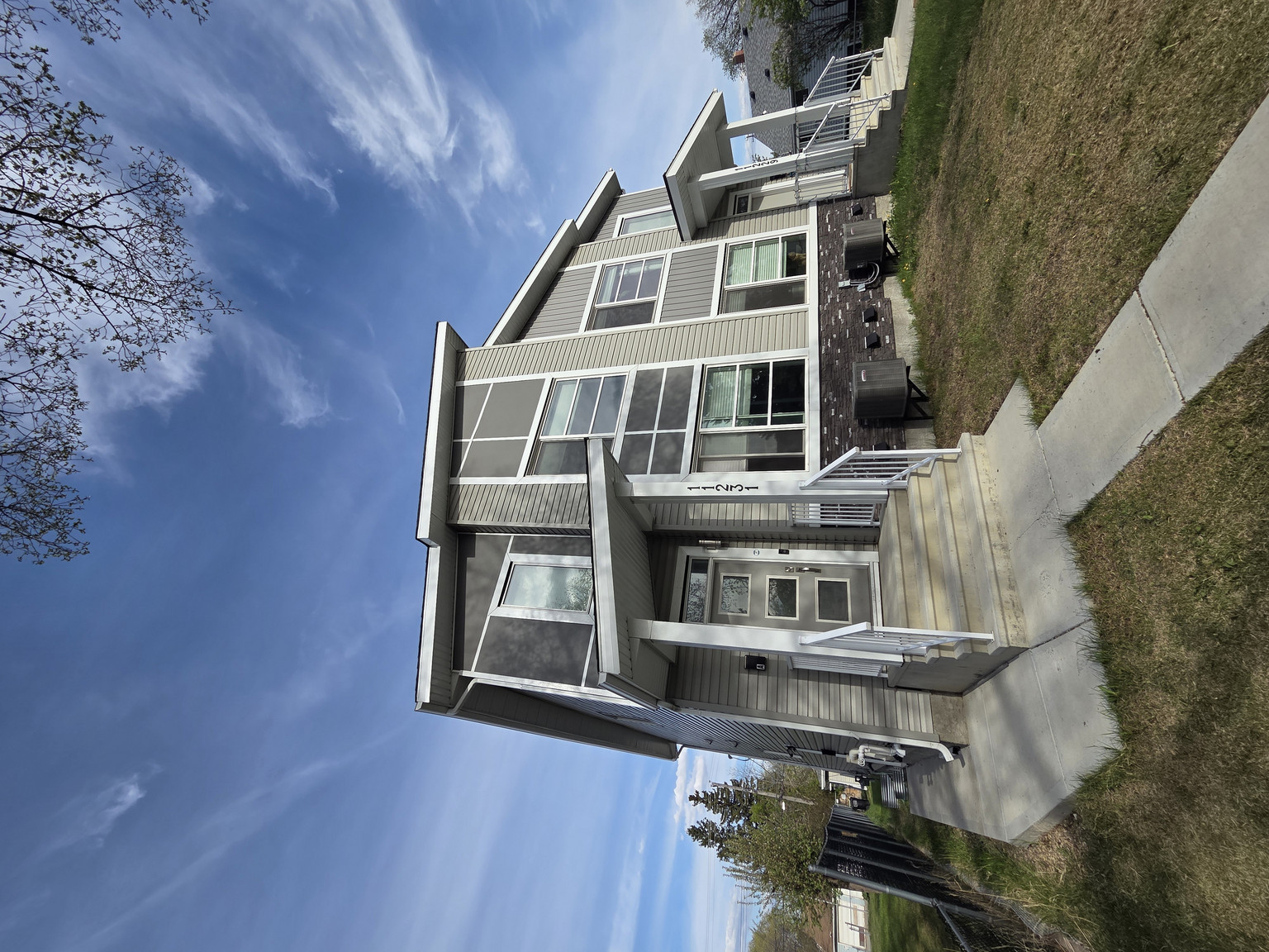 11231 102 Street, Down , Edmonton, Alberta, Canada, T5G 2E2