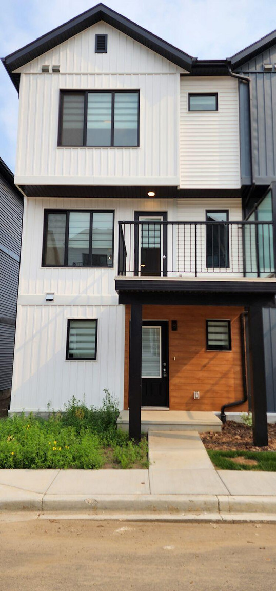 850 Secord Boulevard Northwest 8, Edmonton, Alberta, Canada, T5T 7R9