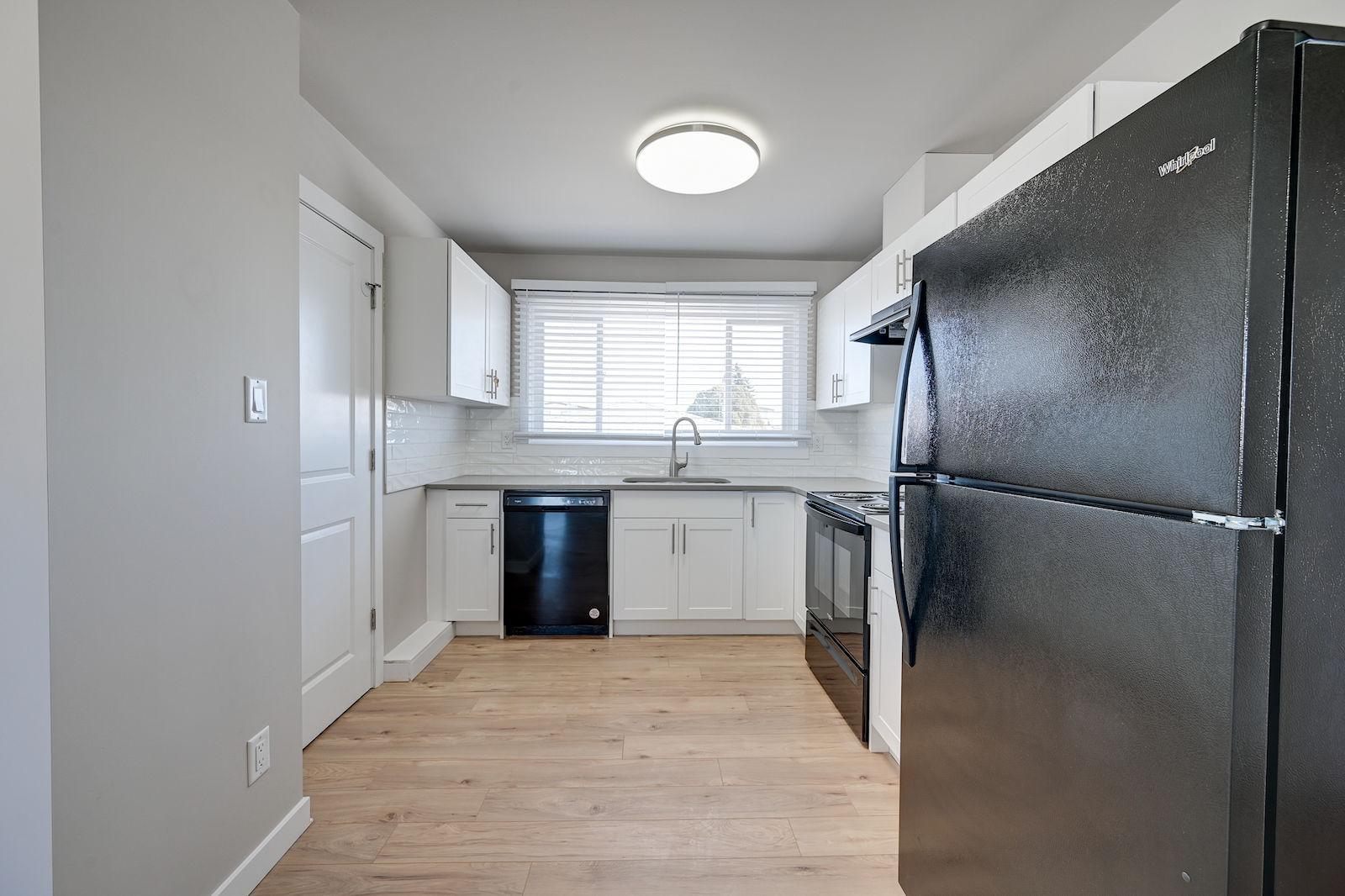 13815 88 Street, Main, Edmonton, Alberta, Canada, T5E 3J1 - Photo 4