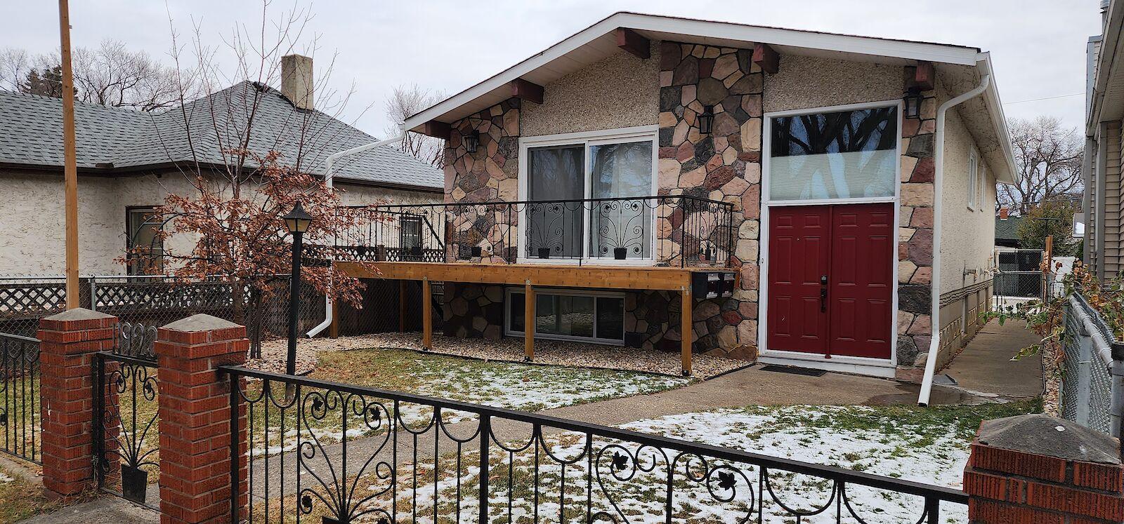 11923 93 Street, Main , Edmonton, Alberta, Canada, T5G 1E6