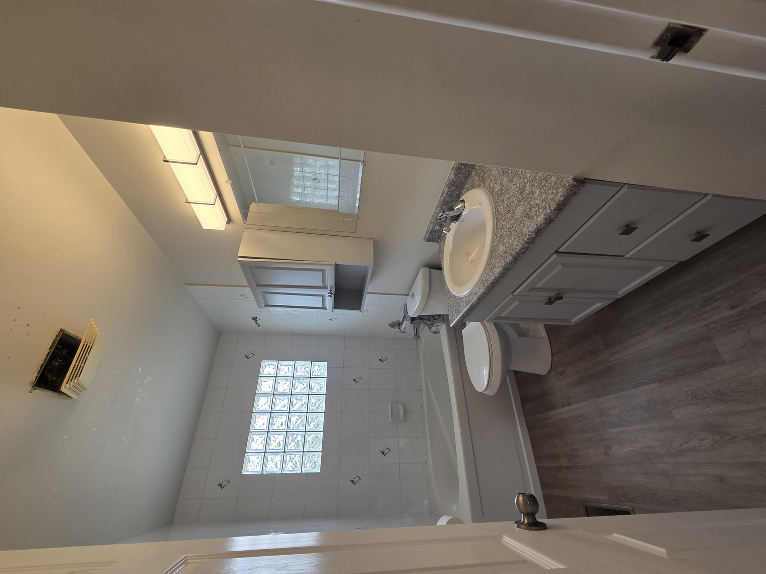 9035 149 Street Main - Photo 6