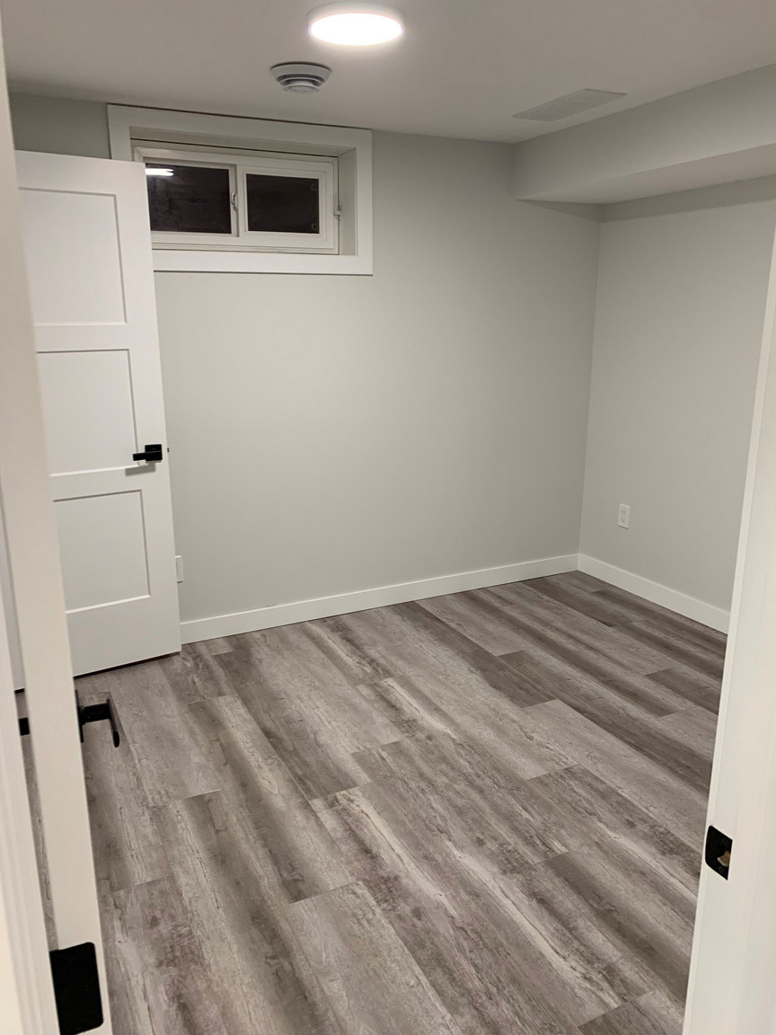 31 Lambert Cres BSMT Suite - Photo 3