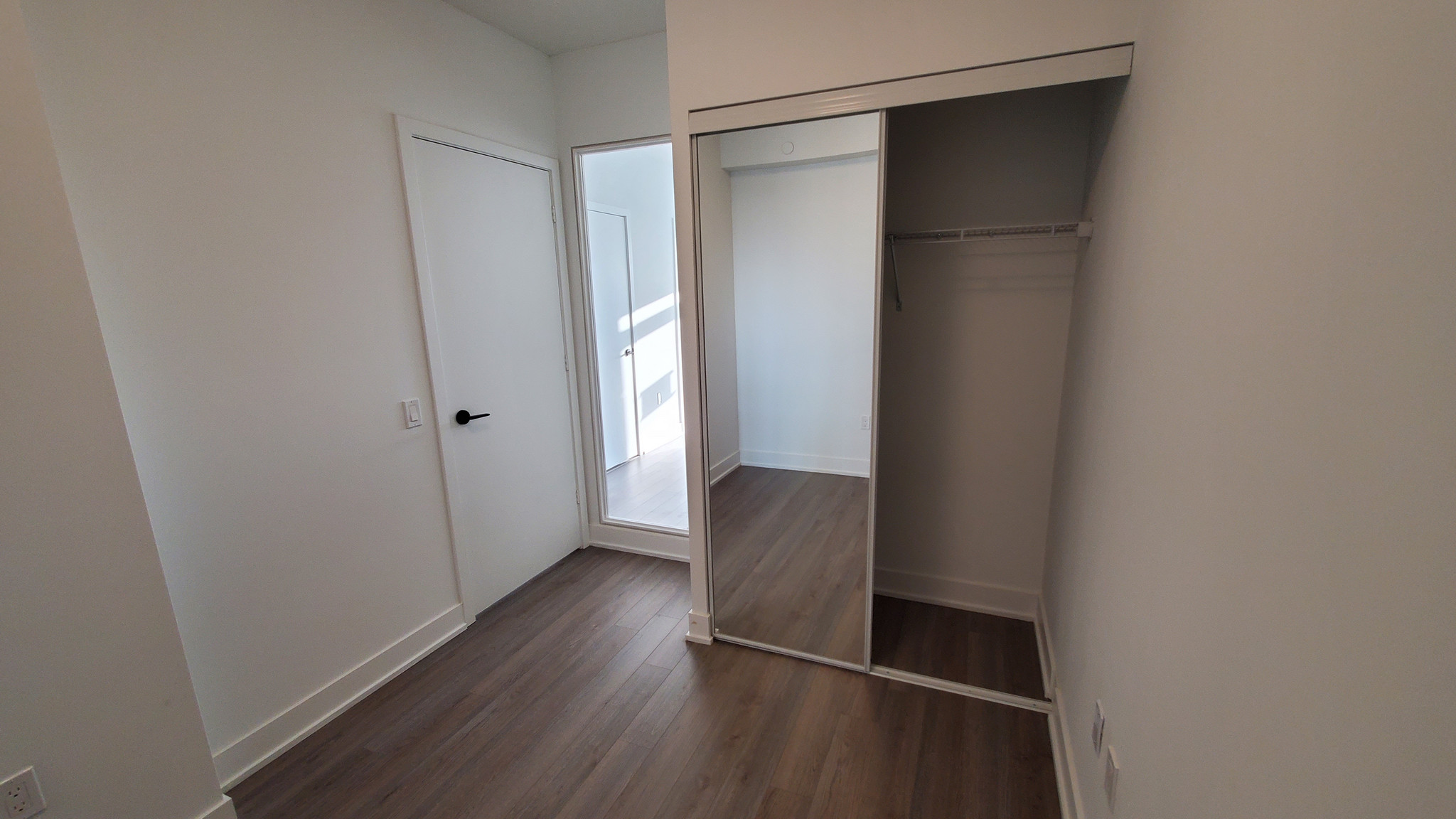 722-50 George Butchart Drive, North York - Photo 3