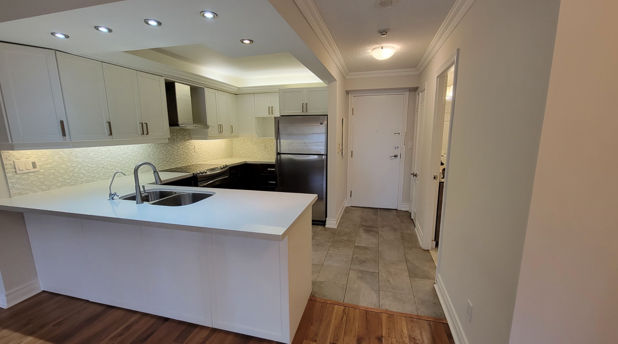 5418 Yonge St, North York, ON M2N 6X4