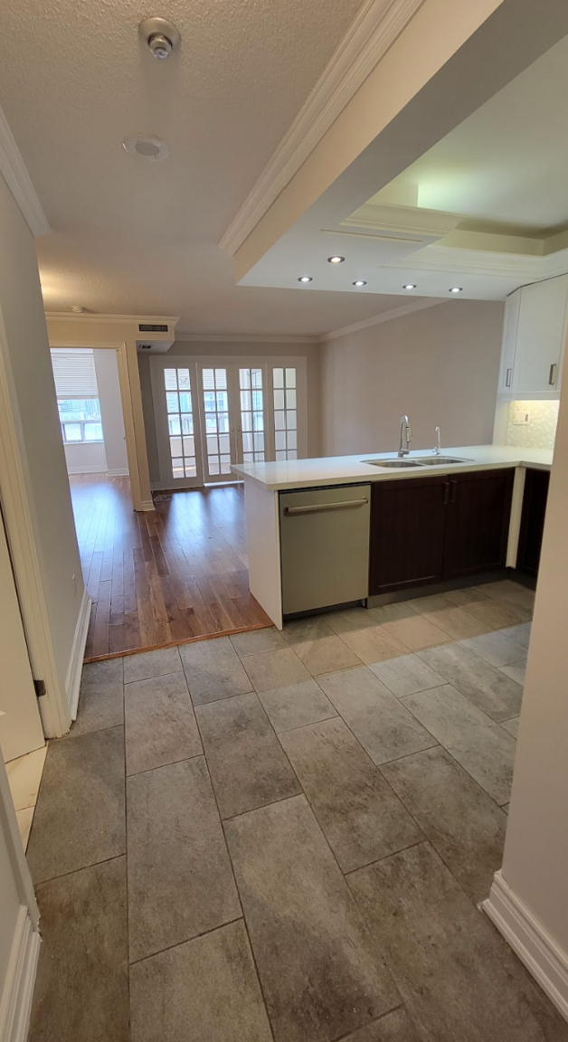 5418 Yonge St, North York, ON M2N 6X4 - Photo 2