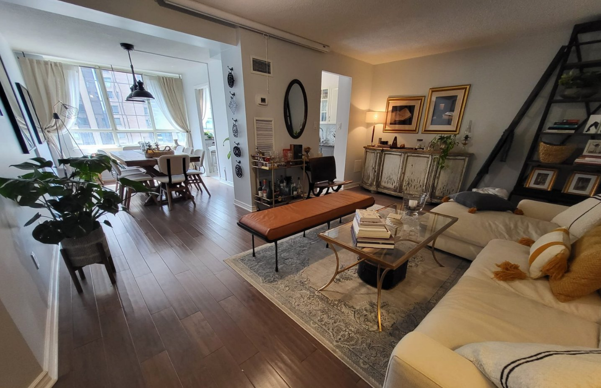633 Bay St., Toronto, ON M5G 2G4
